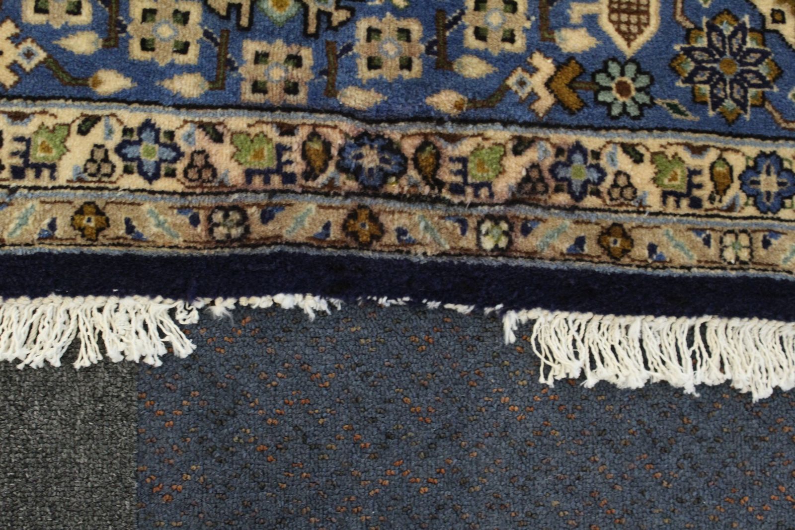 Yazd Rug - 315 cm x 205 cm