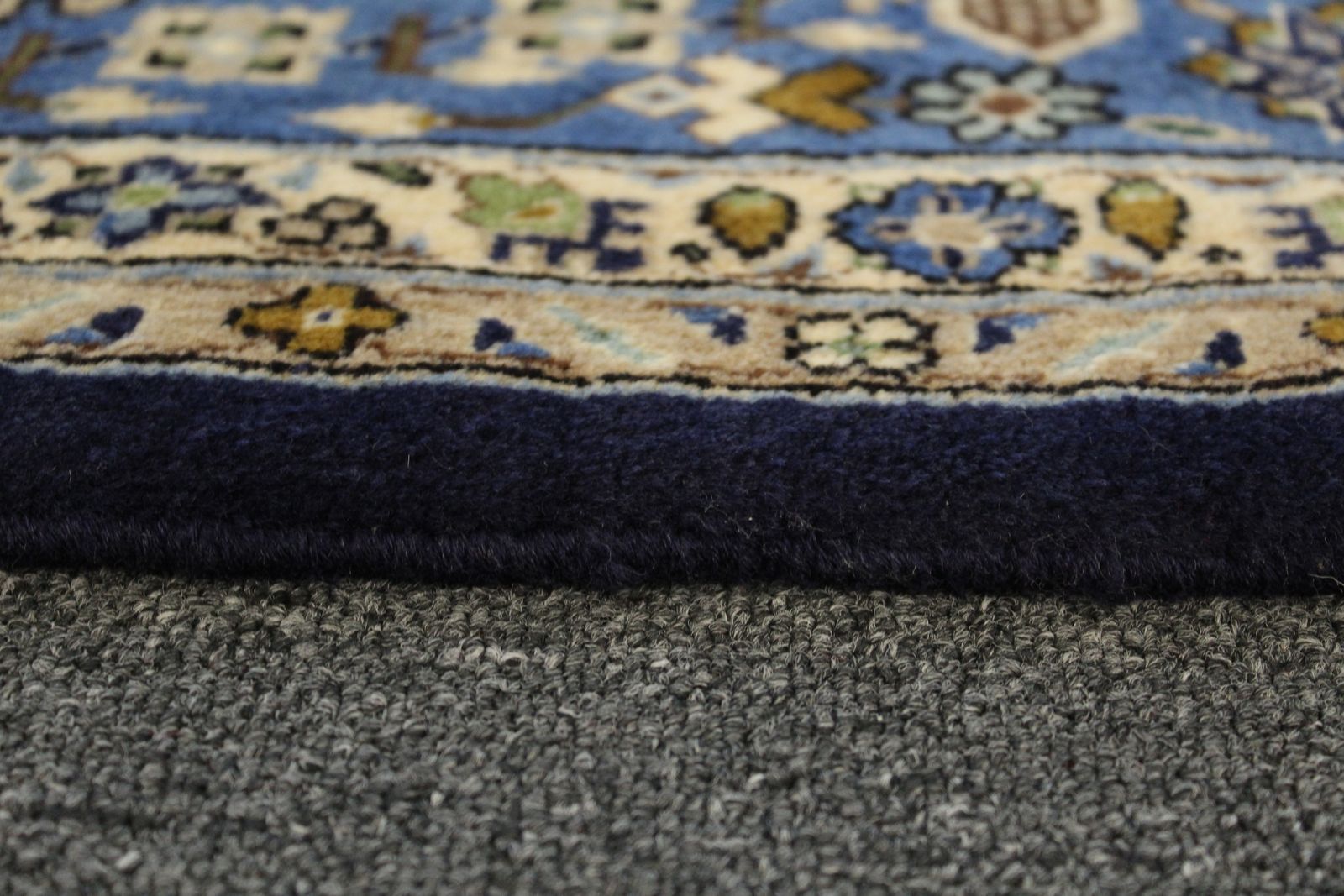 Yazd Rug - 315 cm x 205 cm