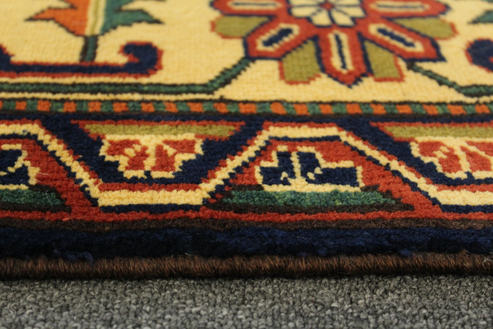 Karghai Rug - 309 cm x 220 cm
