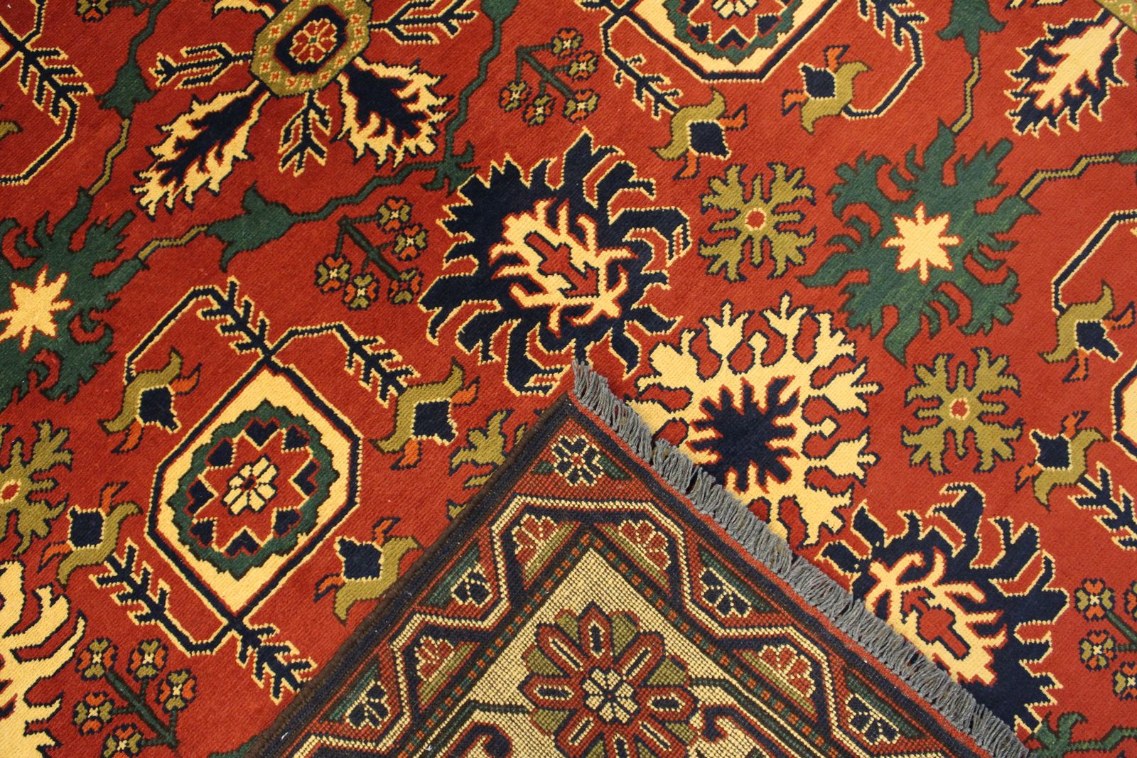 Karghai Rug - 309 cm x 220 cm