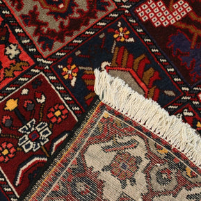 Bakhtiari Rug - 305 cm x 165 cm
