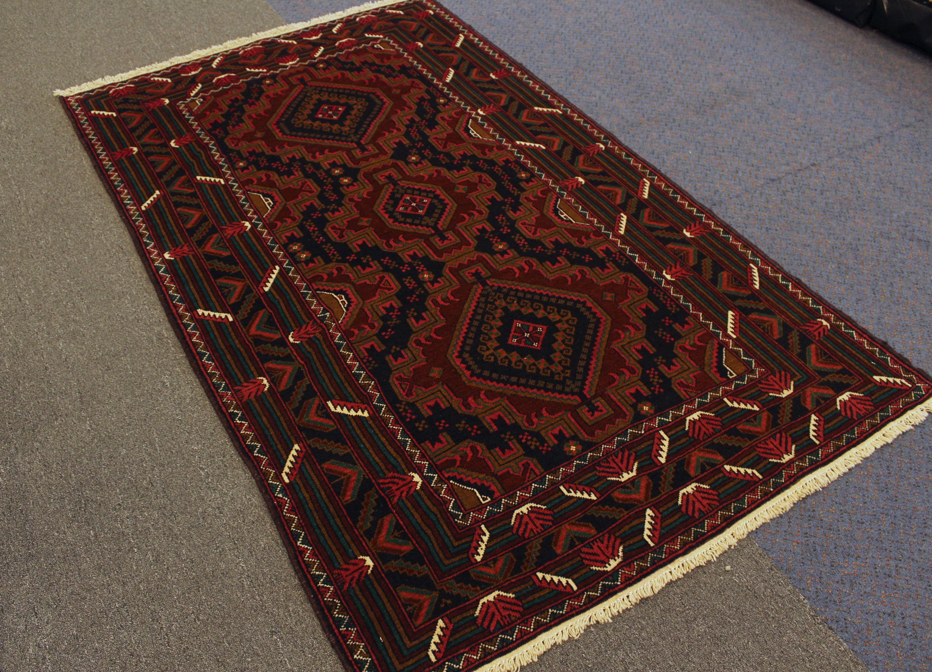 Fine Baluchi Rug - 189 cm x 117 cm