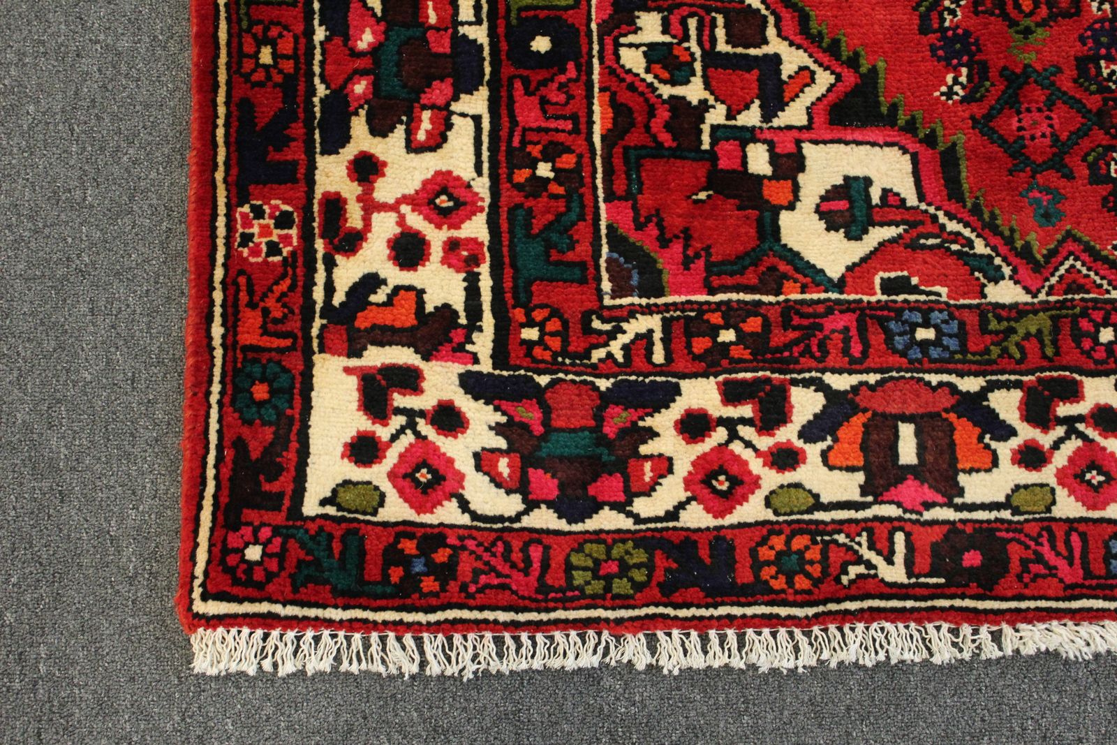 Lilihan Rug - 290 cm x 205 cm
