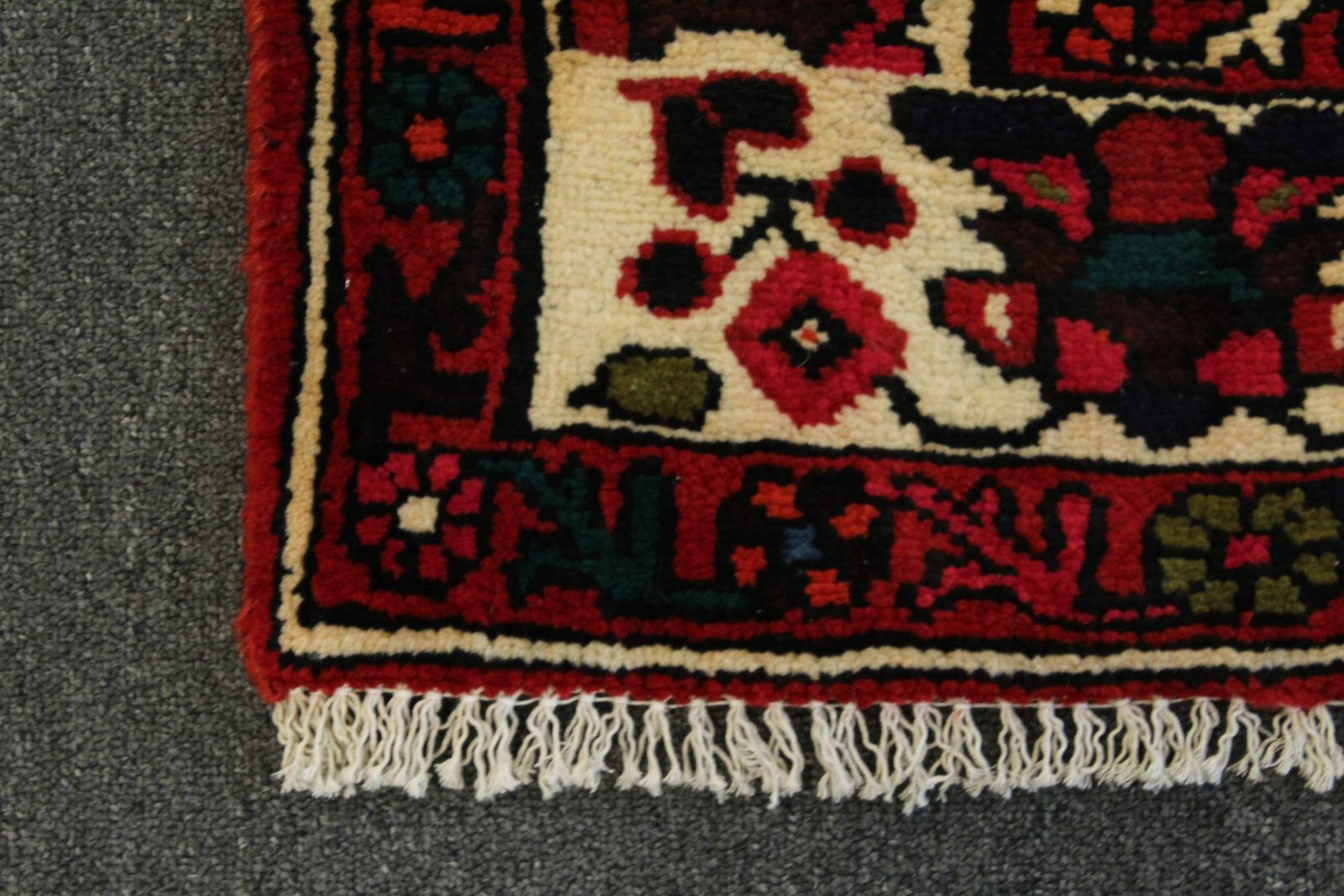 Lilihan Rug - 290 cm x 205 cm