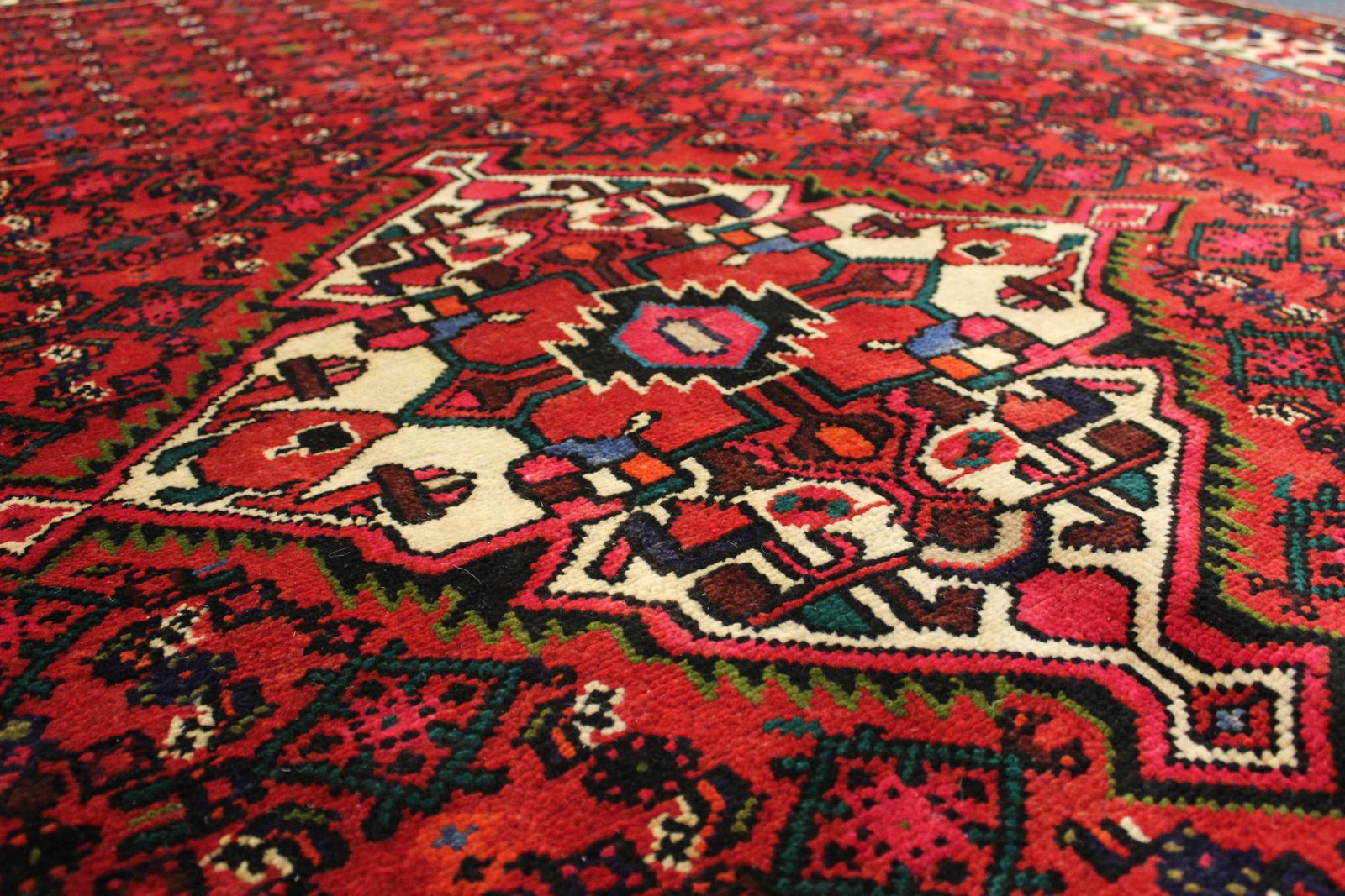 Lilihan Rug - 290 cm x 205 cm