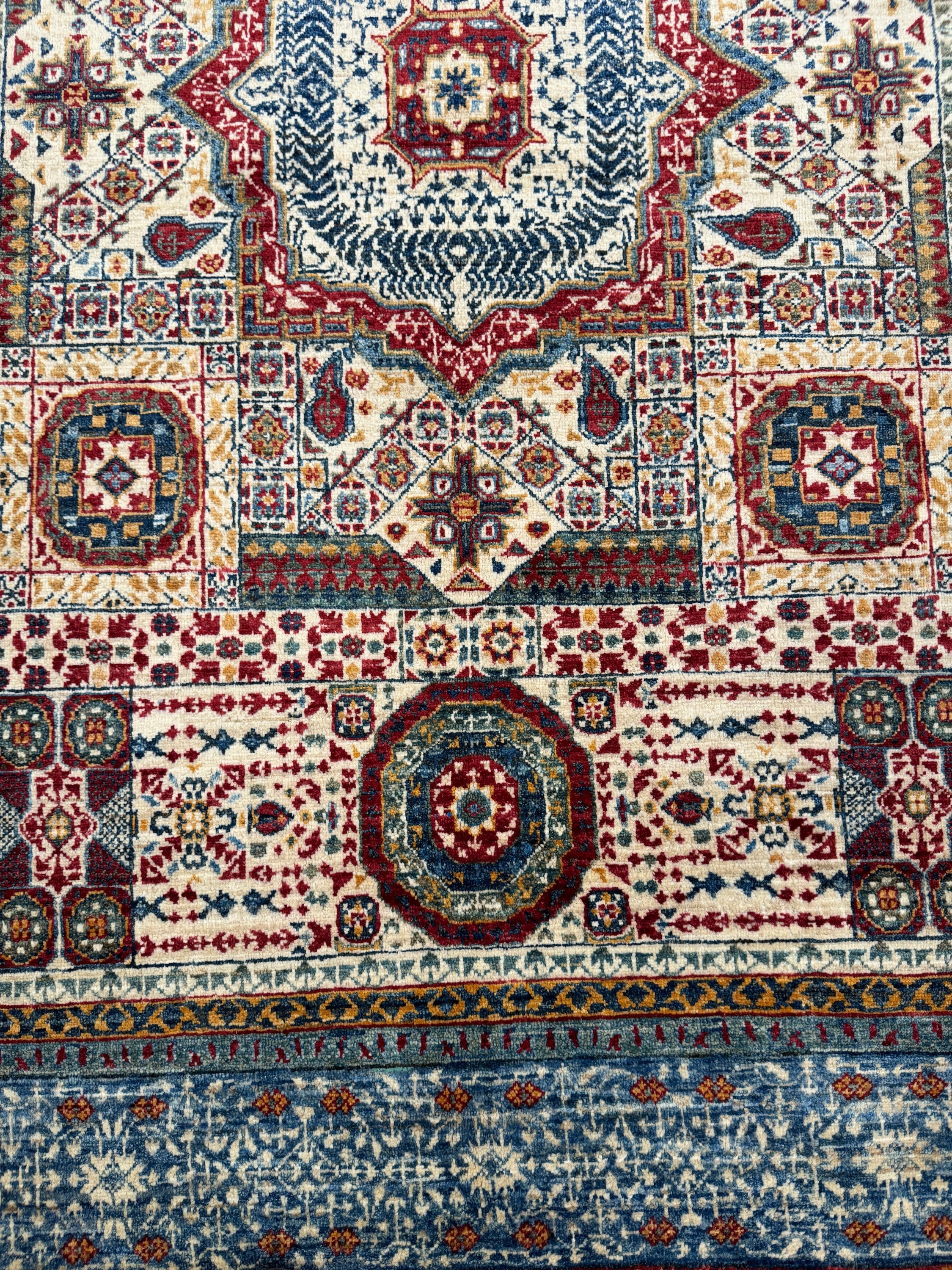 Mamluk Rug - 252 cm x 171 cm