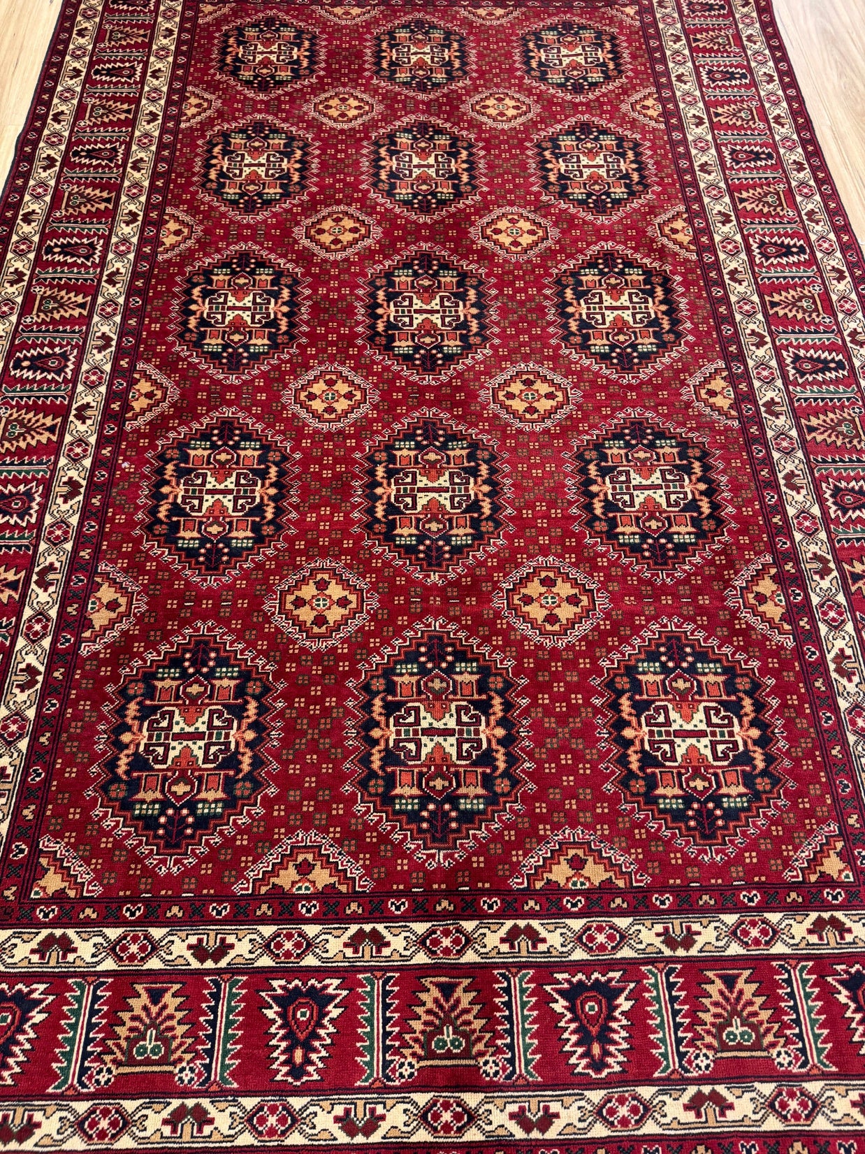 Karghai Rug - 293 cm x 190 cm