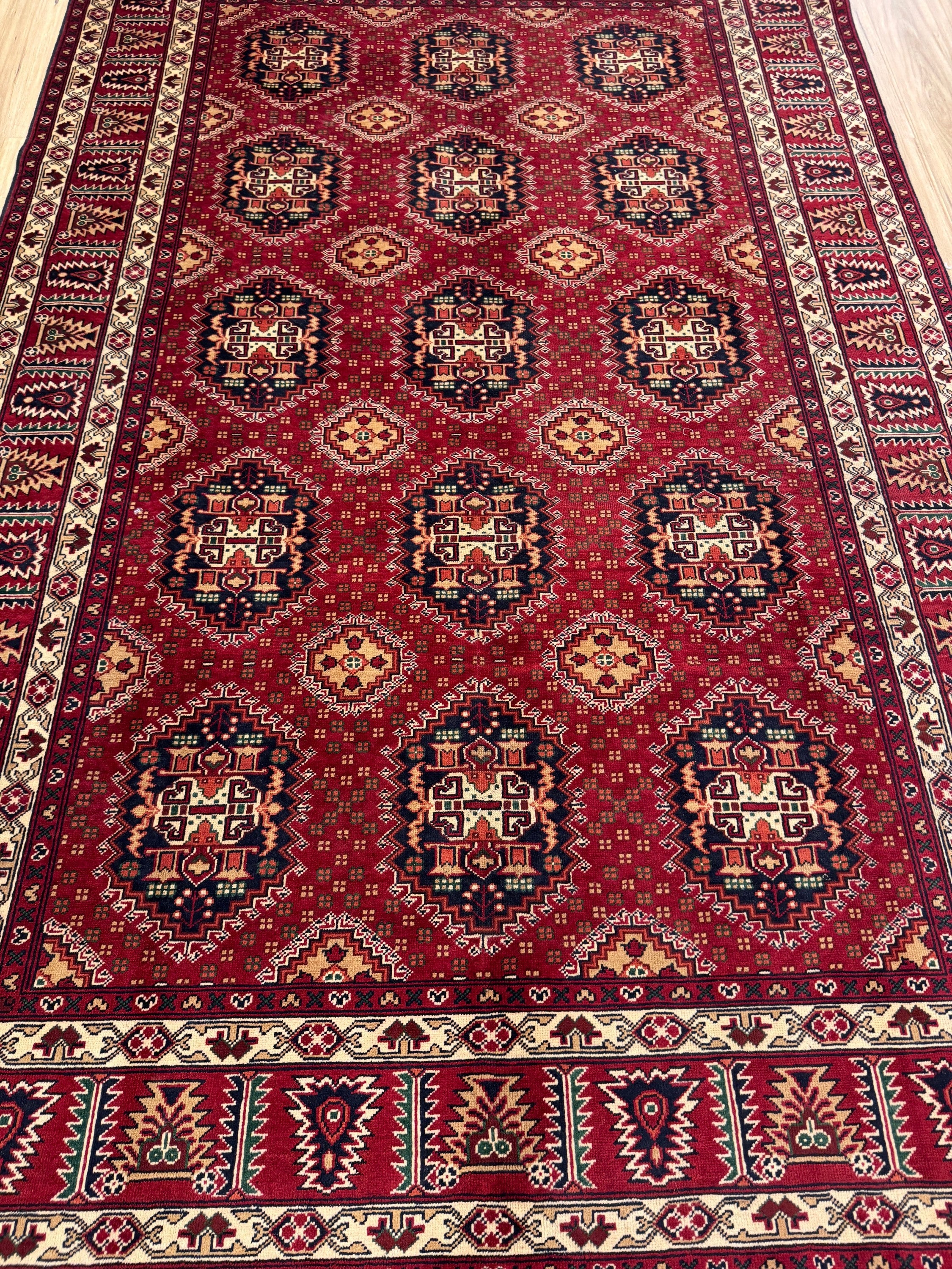 Karghai Rug - 293 cm x 190 cm