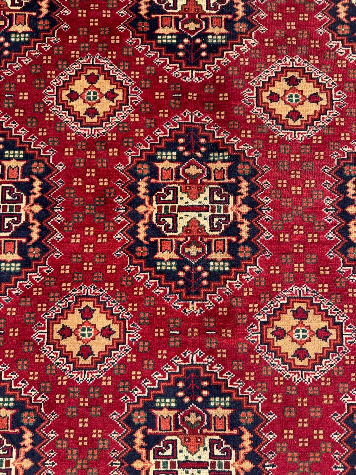 Karghai Rug - 293 cm x 190 cm