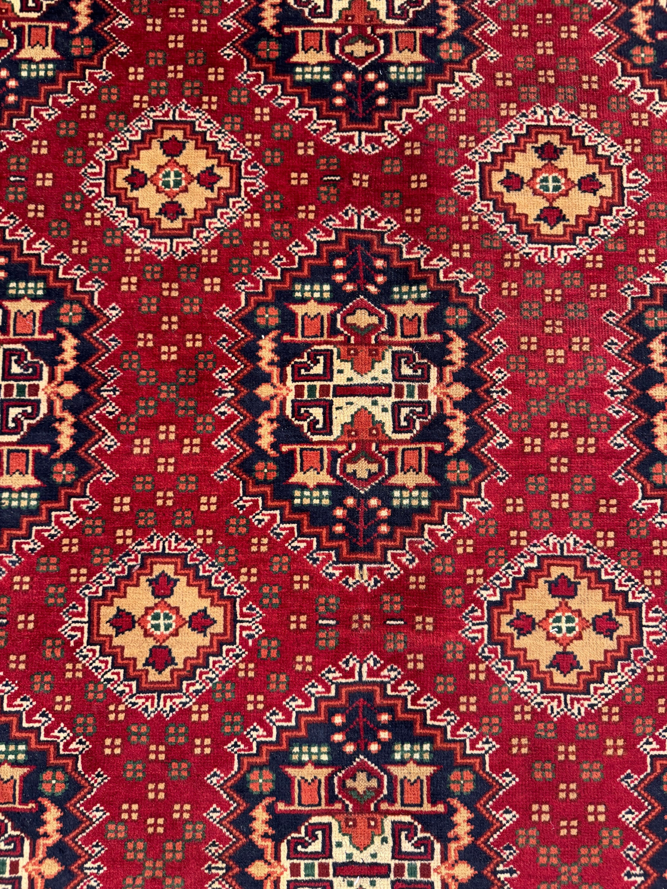 Karghai Rug - 293 cm x 190 cm