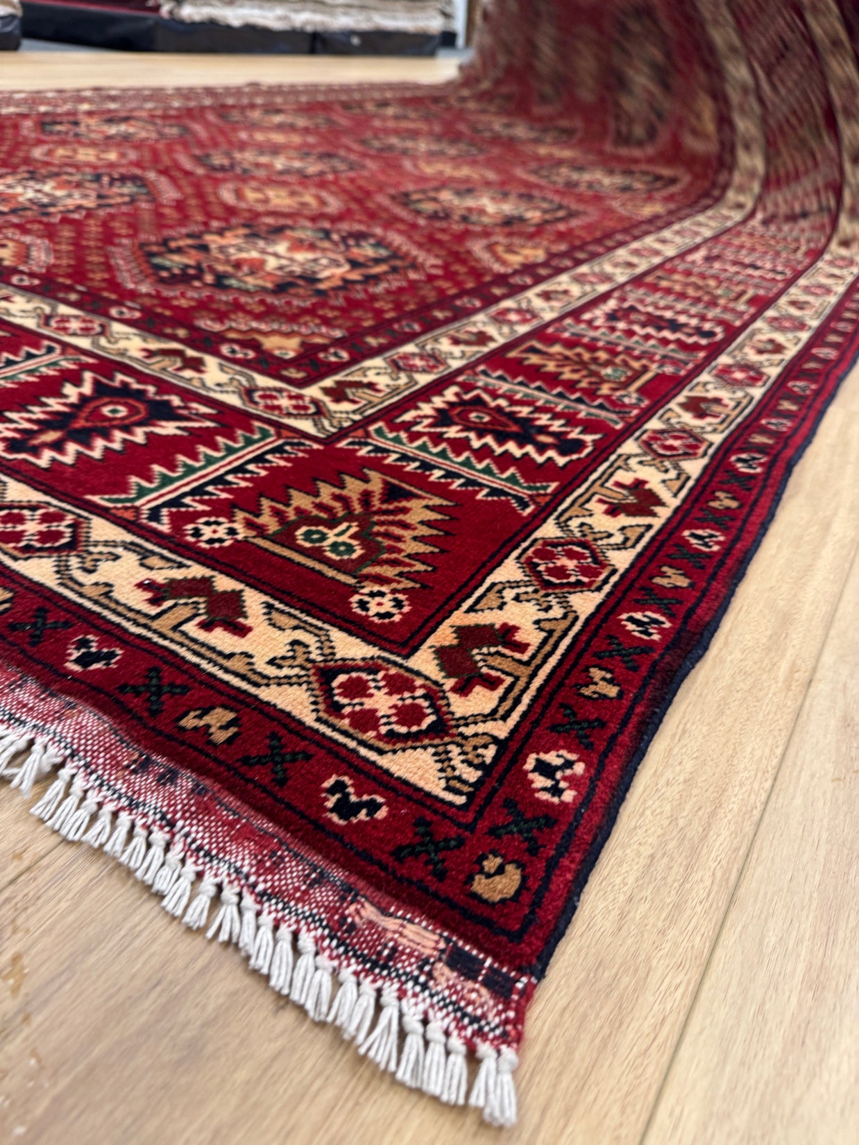 Karghai Rug - 293 cm x 190 cm