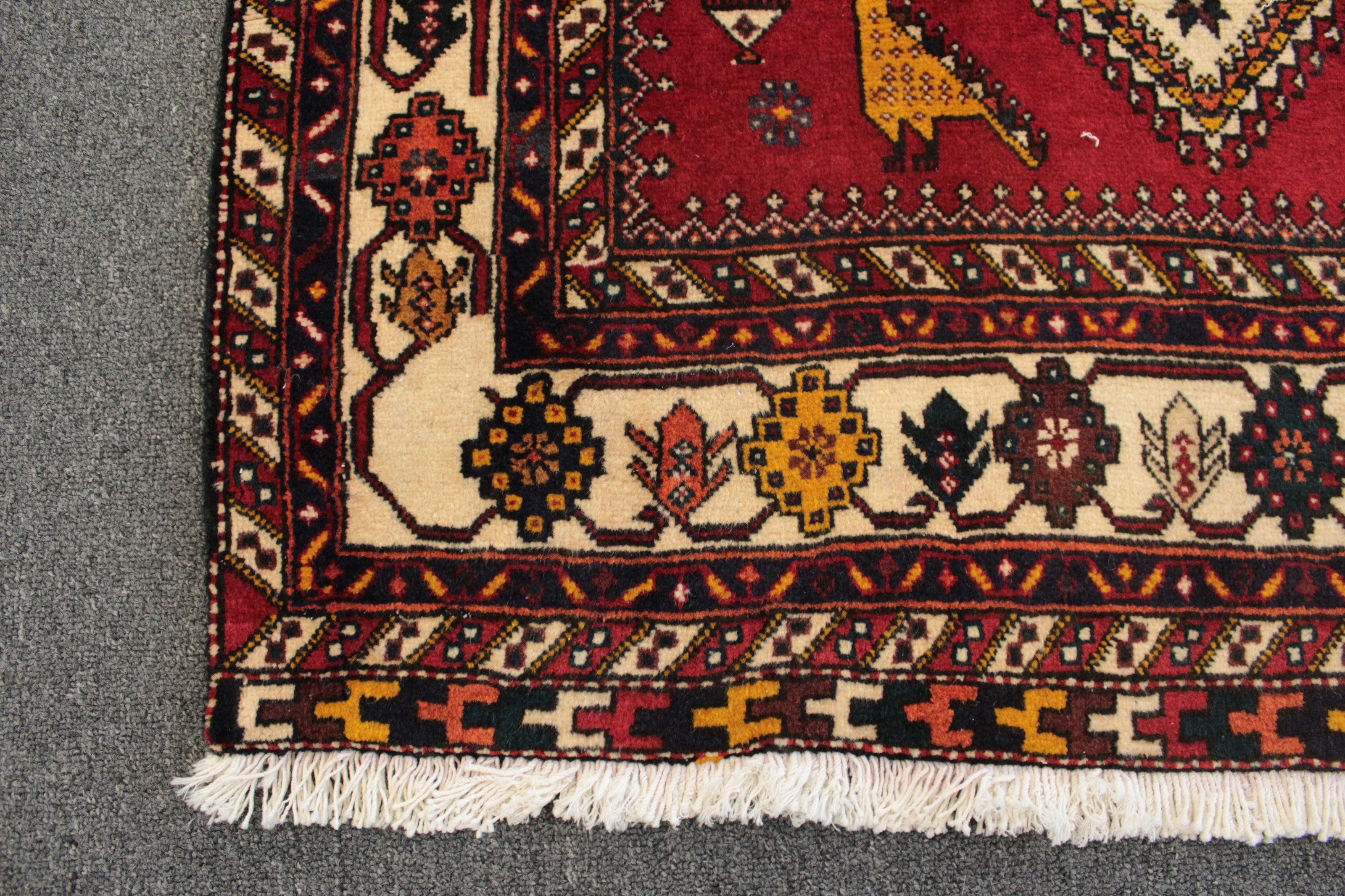 Nasrabad Rug - 278 cm x 166 cm