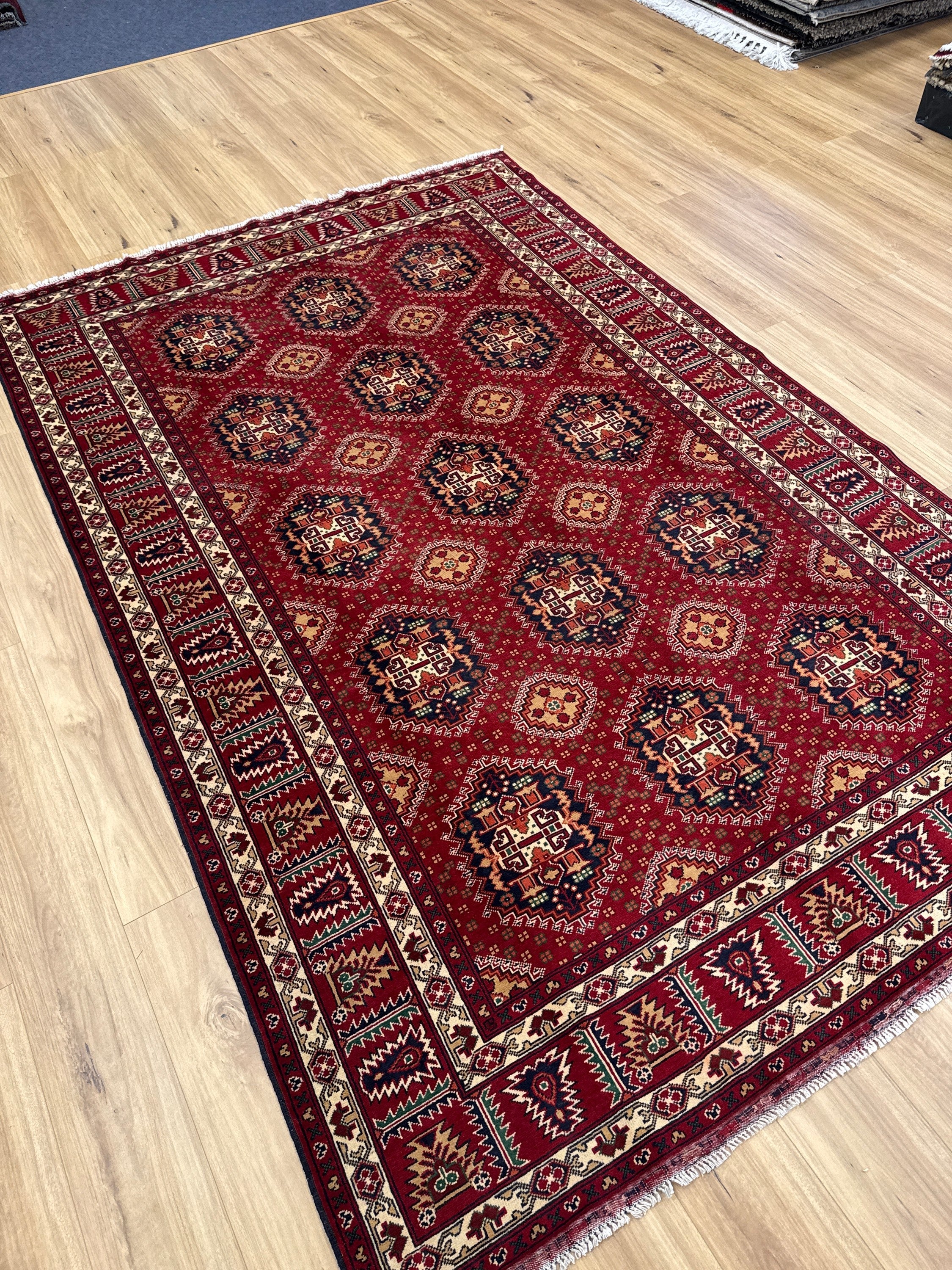 Karghai Rug - 298 cm x 191 cm