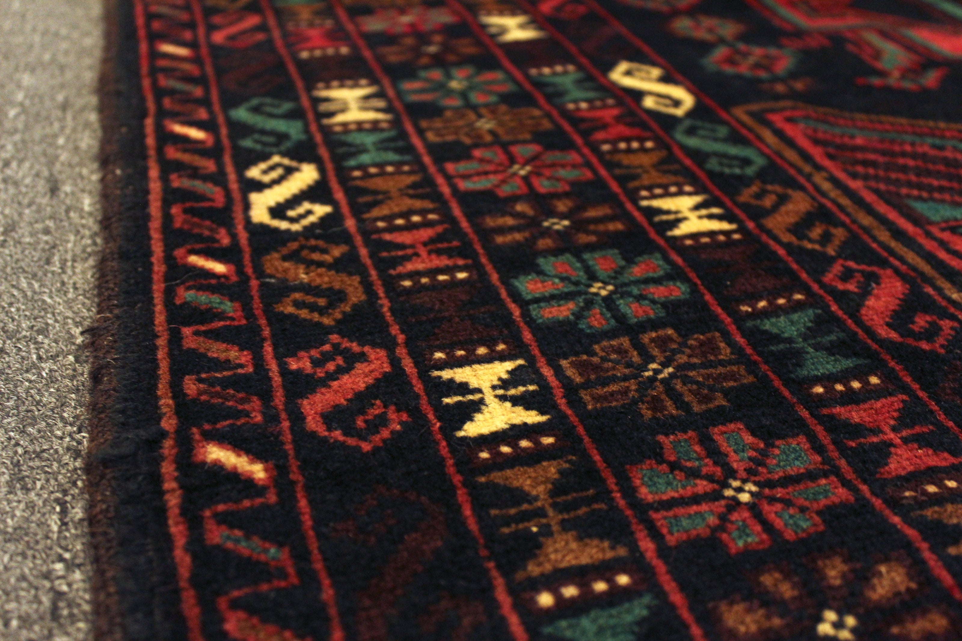 Fine Baluchi Rug - 192 cm x 115 cm