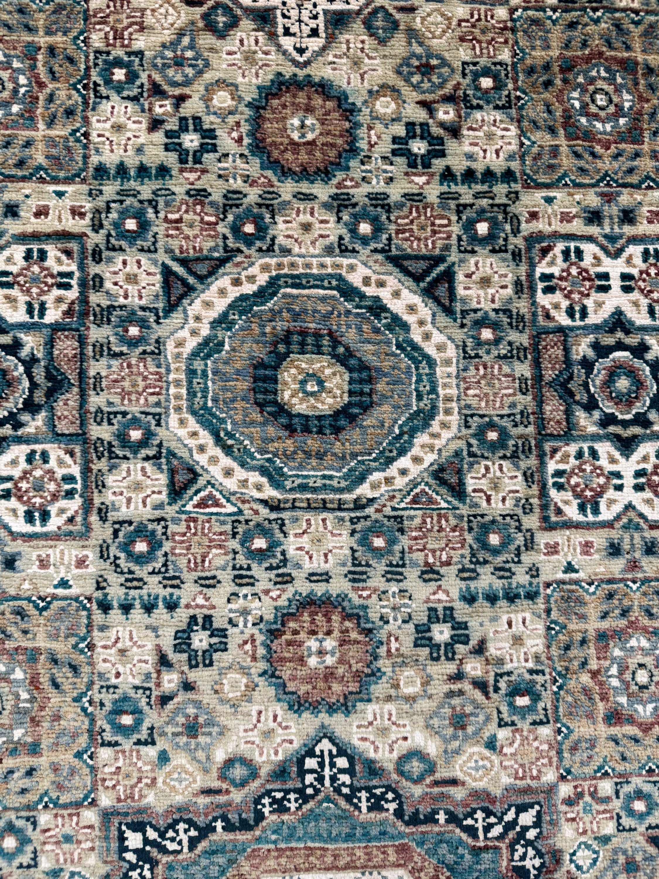 Mamluk Rug - 396 cm x 107 cm