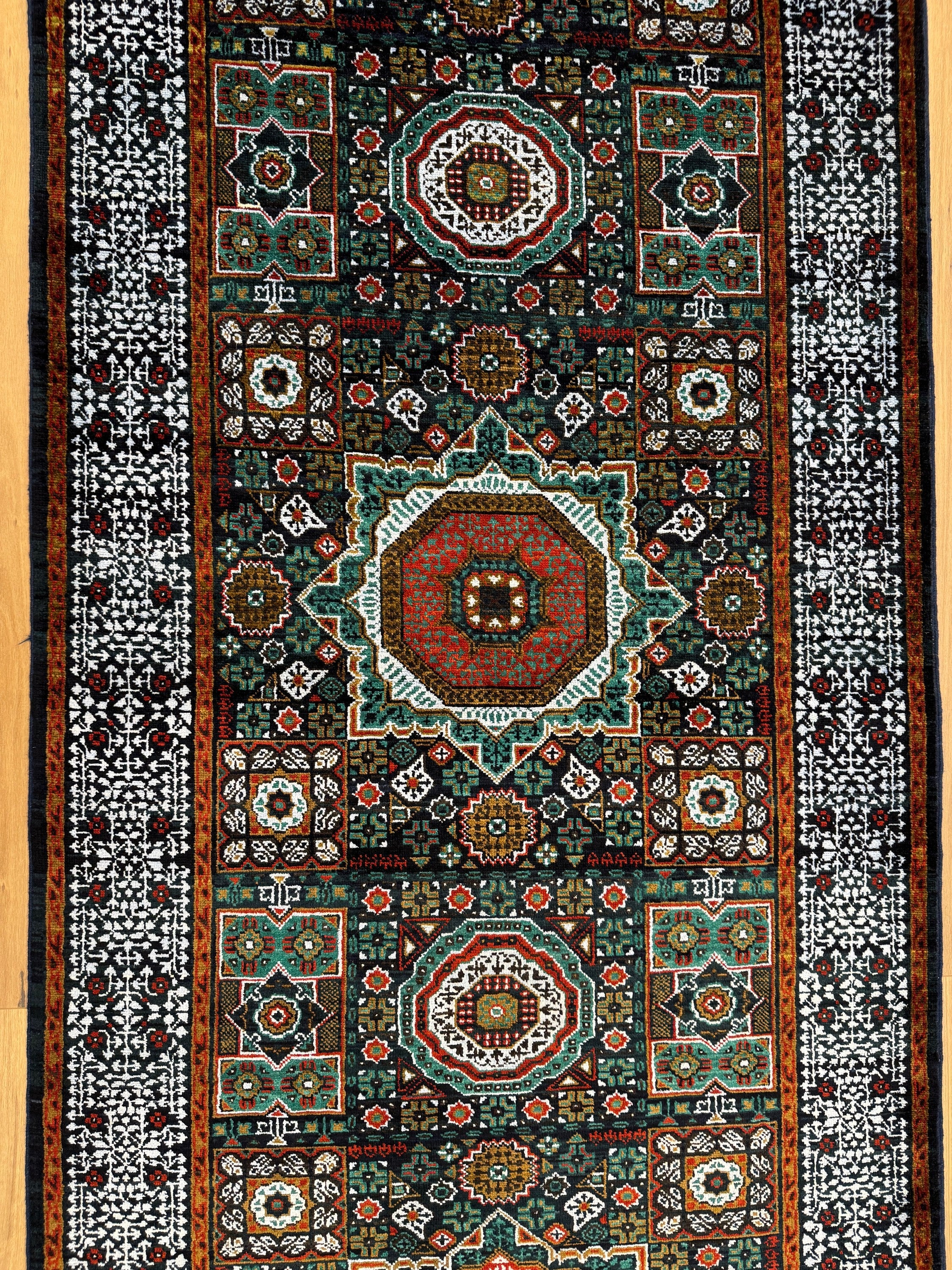 Mamluk Rug - 401 cm x 106 cm