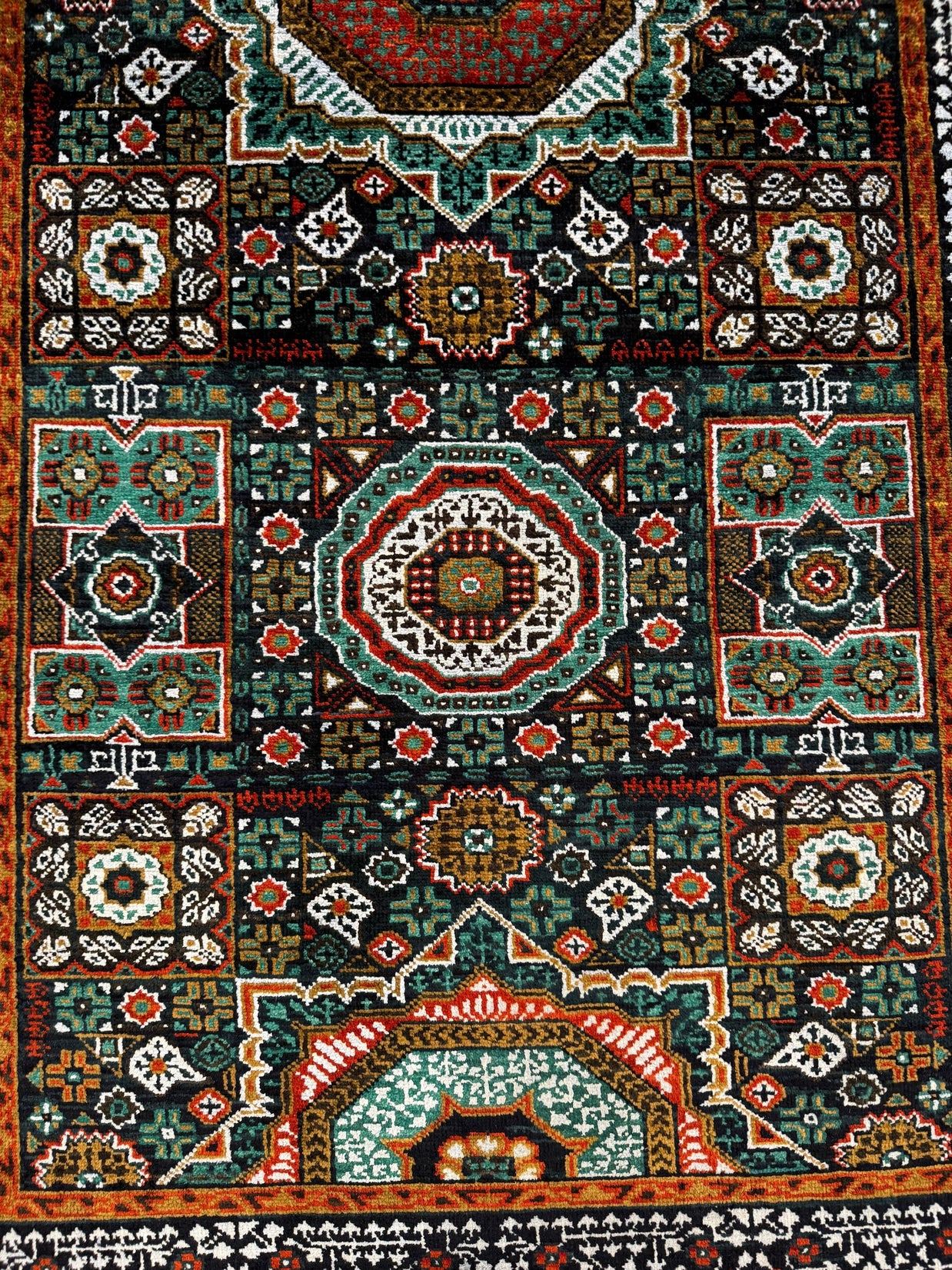 Mamluk Rug - 401 cm x 106 cm