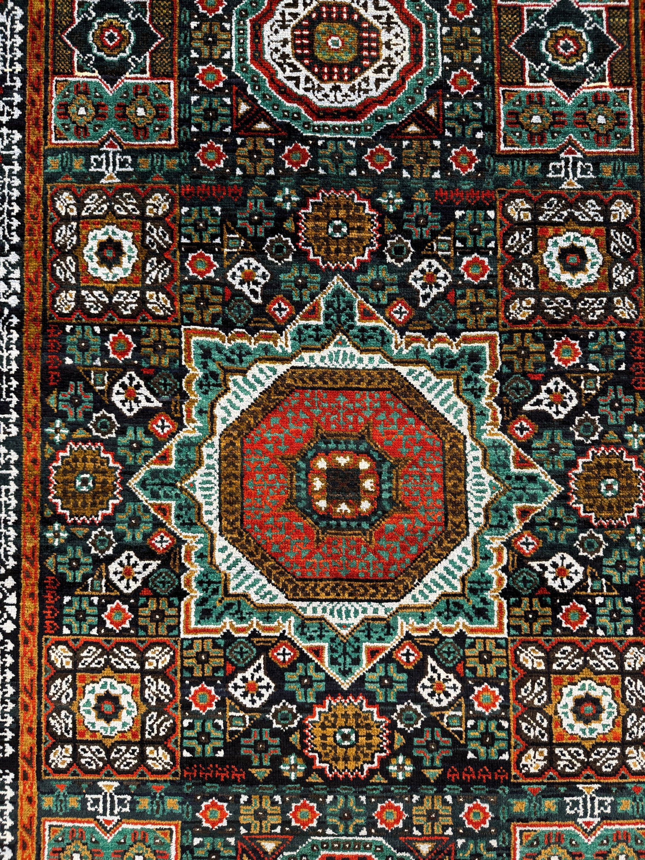 Mamluk Rug - 401 cm x 106 cm