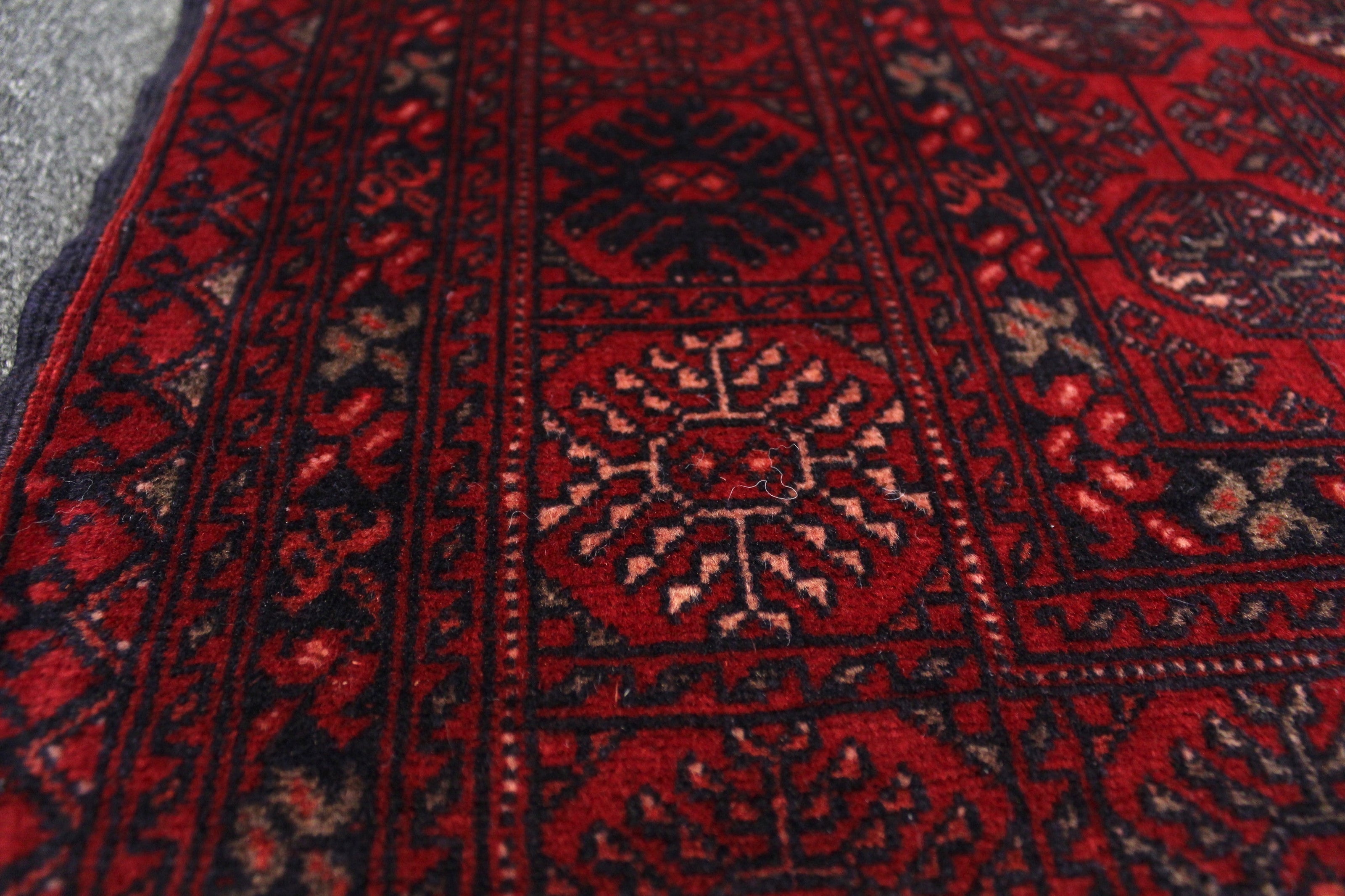 Roshnai Rug - 282 cm x 81 cm