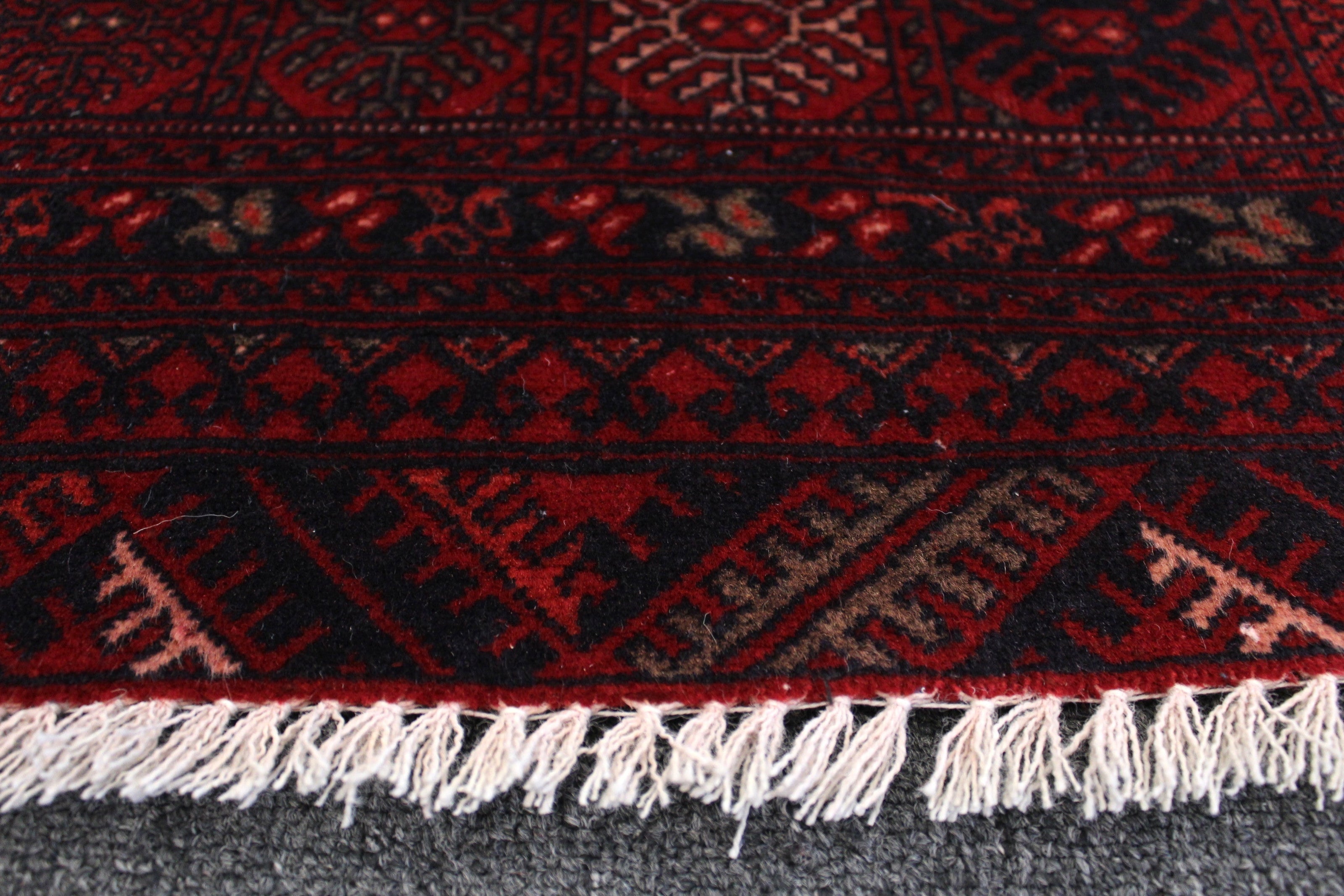 Roshnai Rug - 282 cm x 81 cm