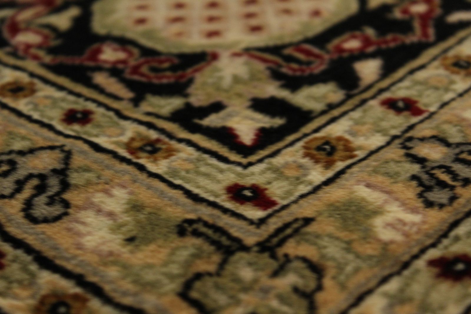 Zigler Rug - 295 cm x 245 cm (approx)
