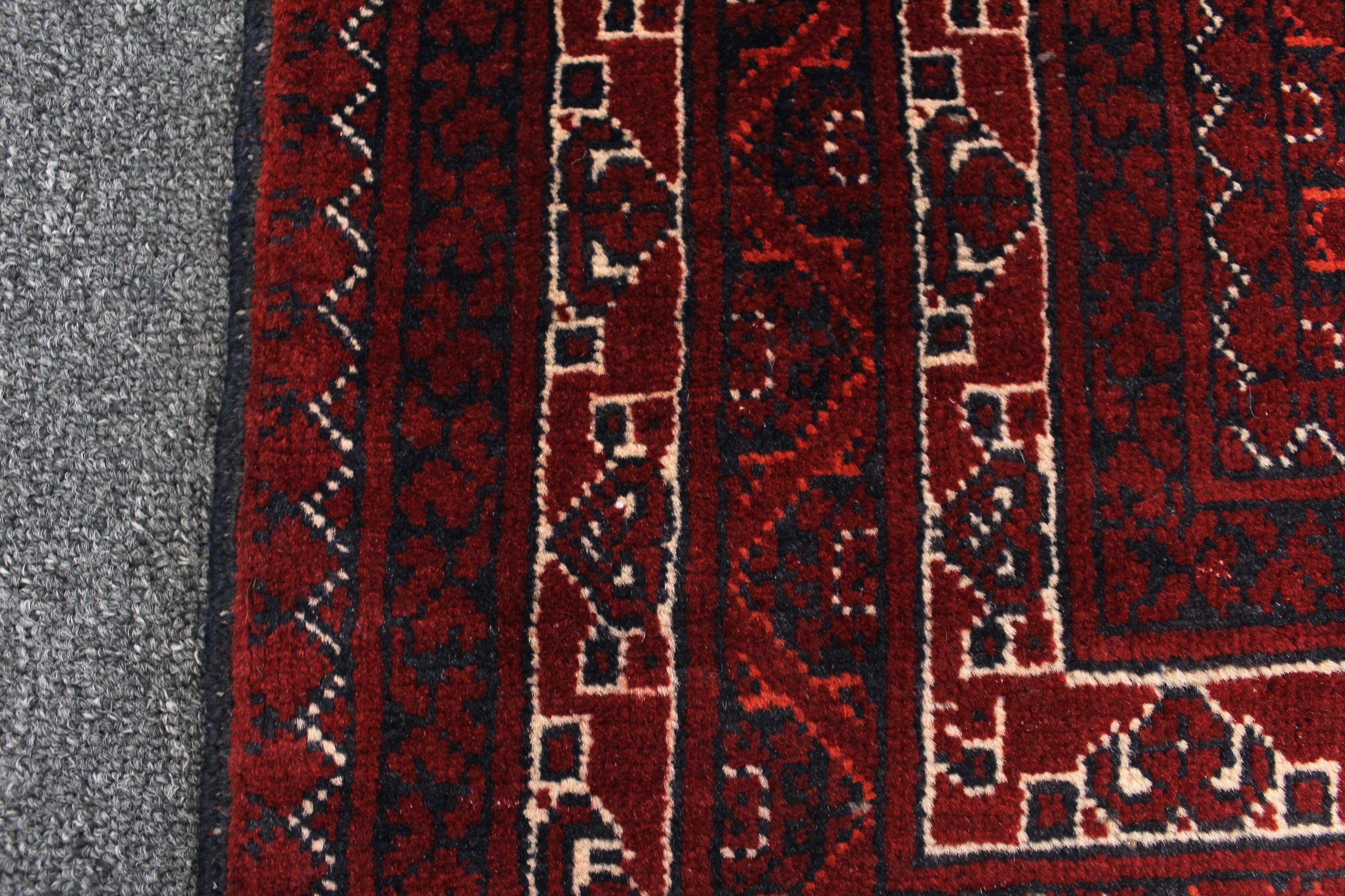 Roshnai Rug - 281 cm x 80 cm