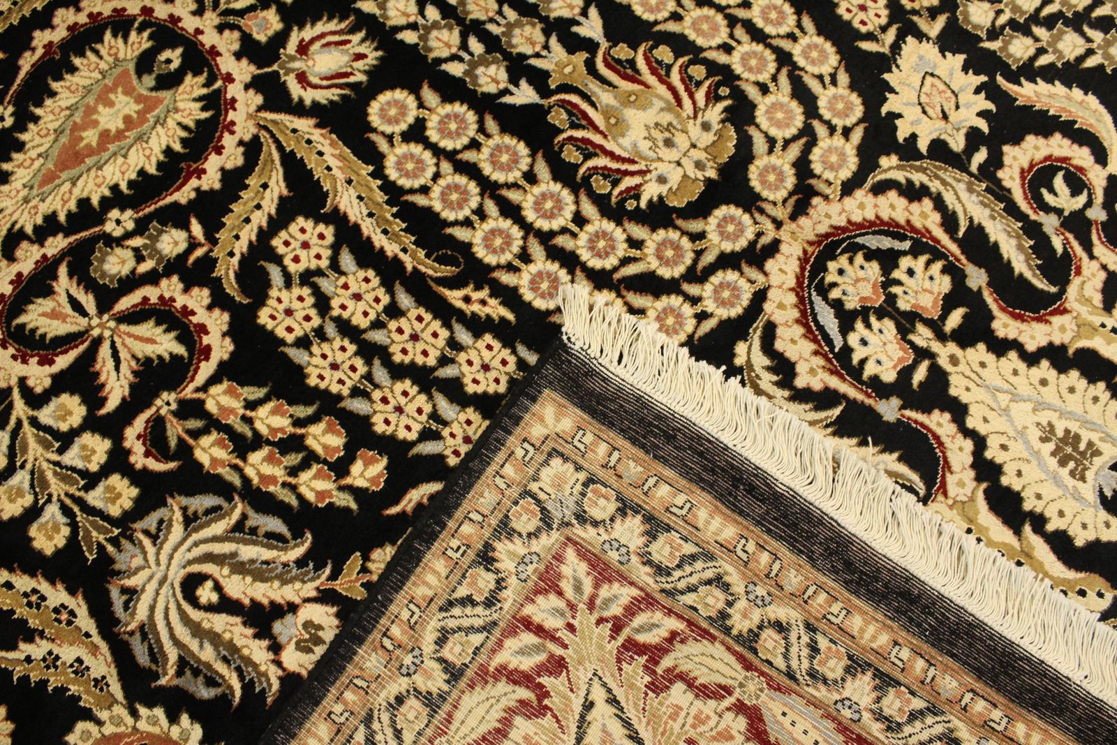 Gulistan Rug - 310 cm x 250 cm (approx)