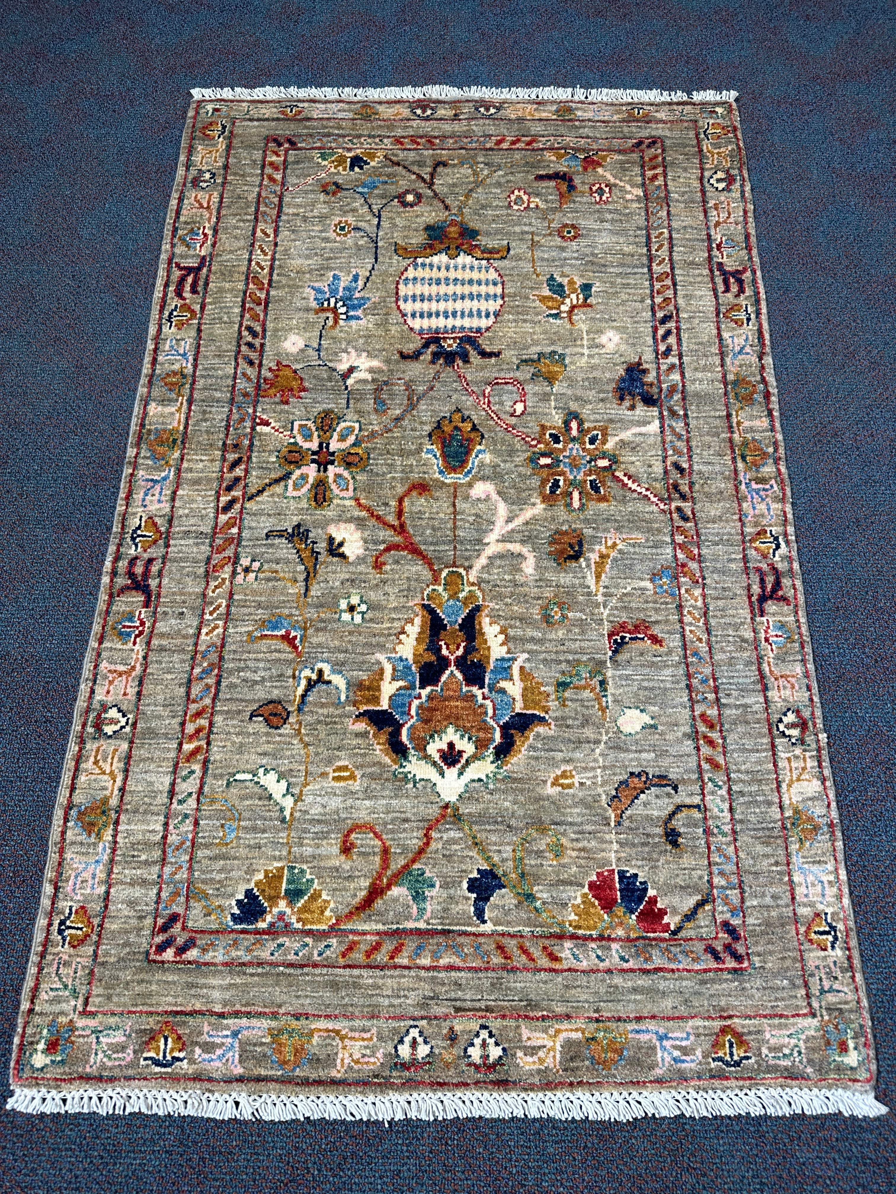 Sultani Rug - 134 cm x 83 cm
