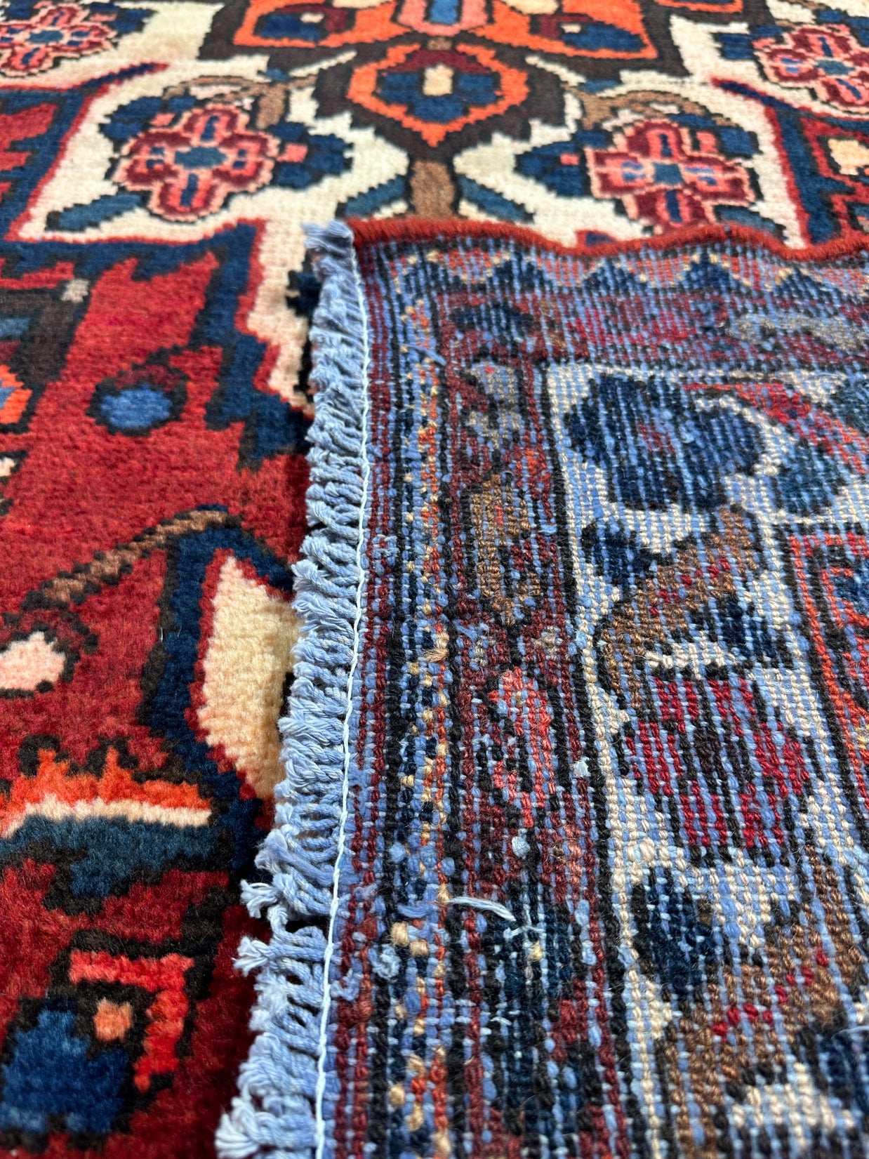 Bakhtiari Rug - 215 cm x 150 cm