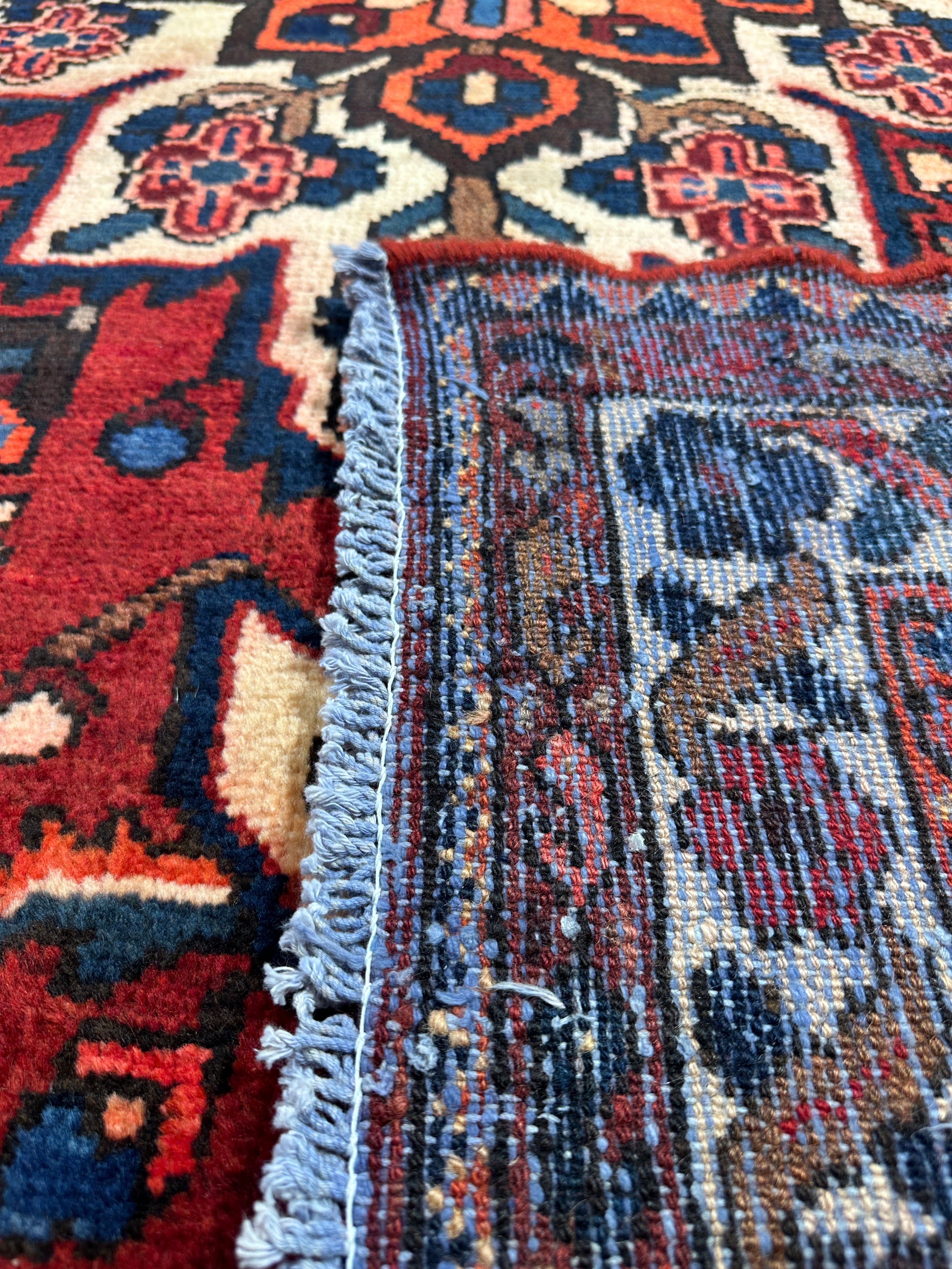 Bakhtiari Rug - 215 cm x 150 cm