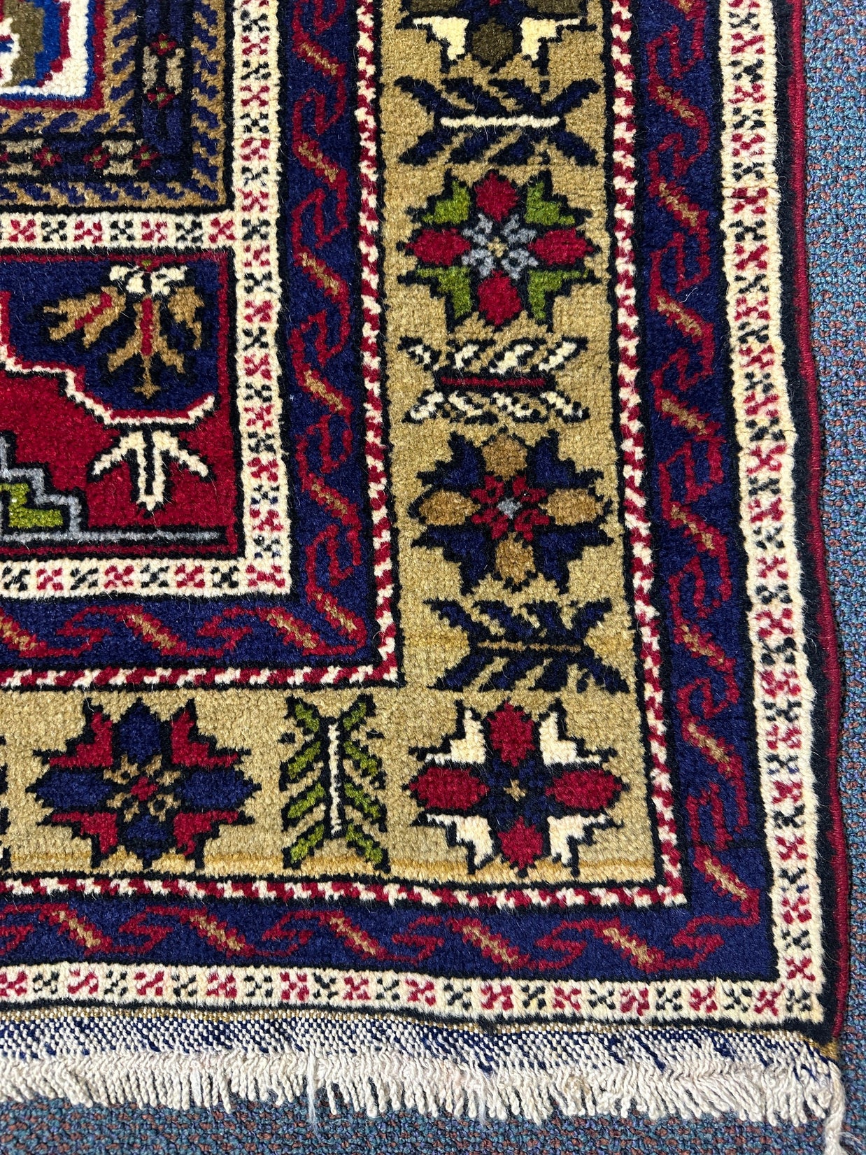 Turkish Rug - 270 cm x 166 cm