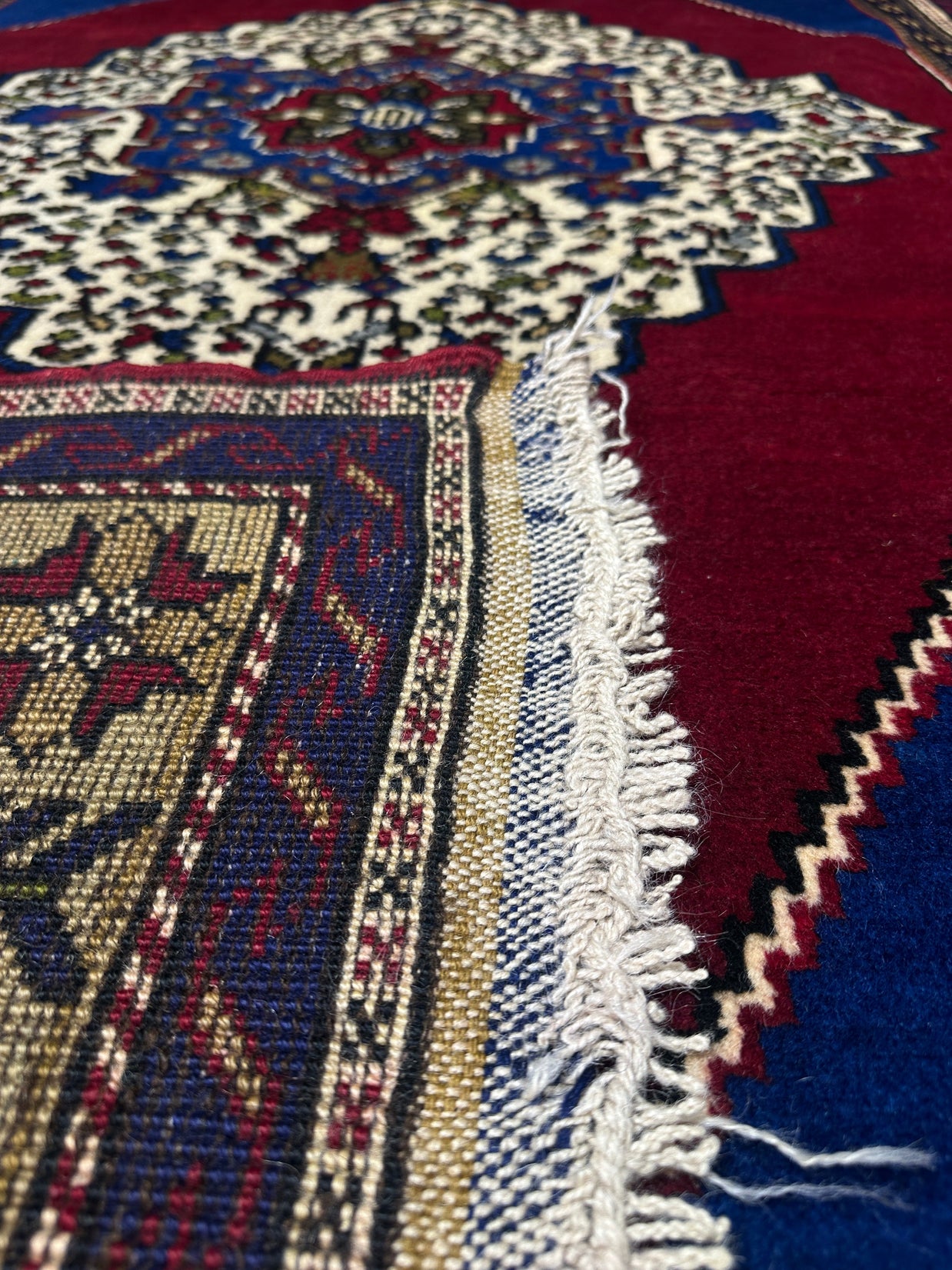 Turkish Rug - 270 cm x 166 cm
