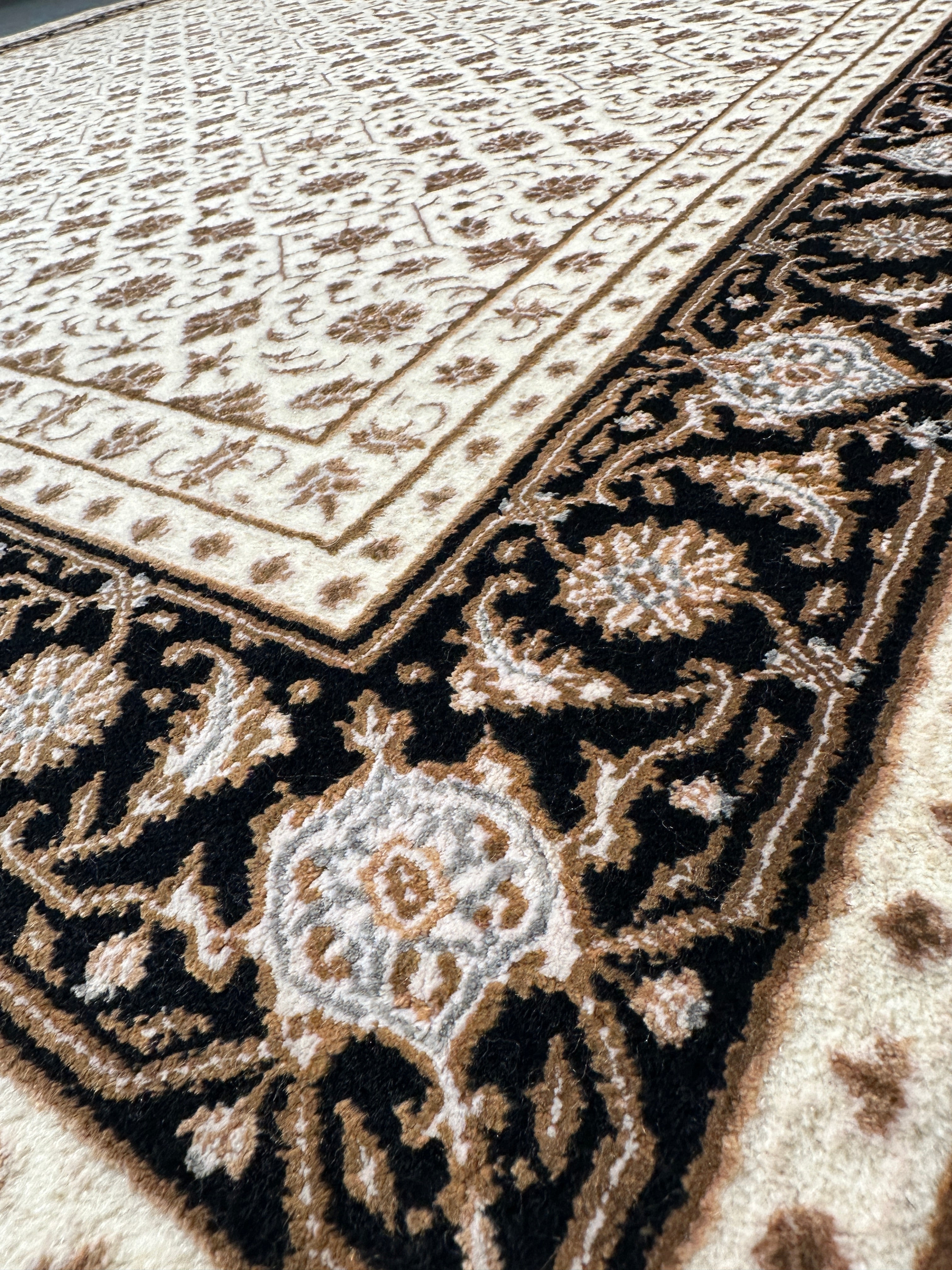 Herati Rug - 247 cm x 171 cm