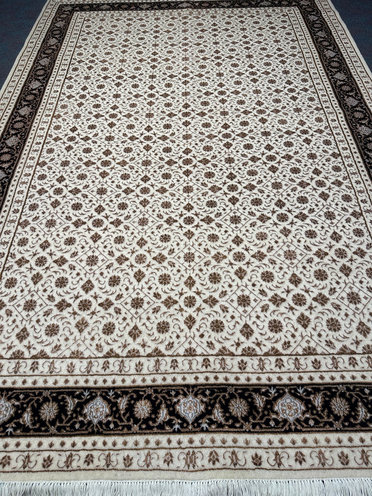 Herati Rug - 247 cm x 171 cm