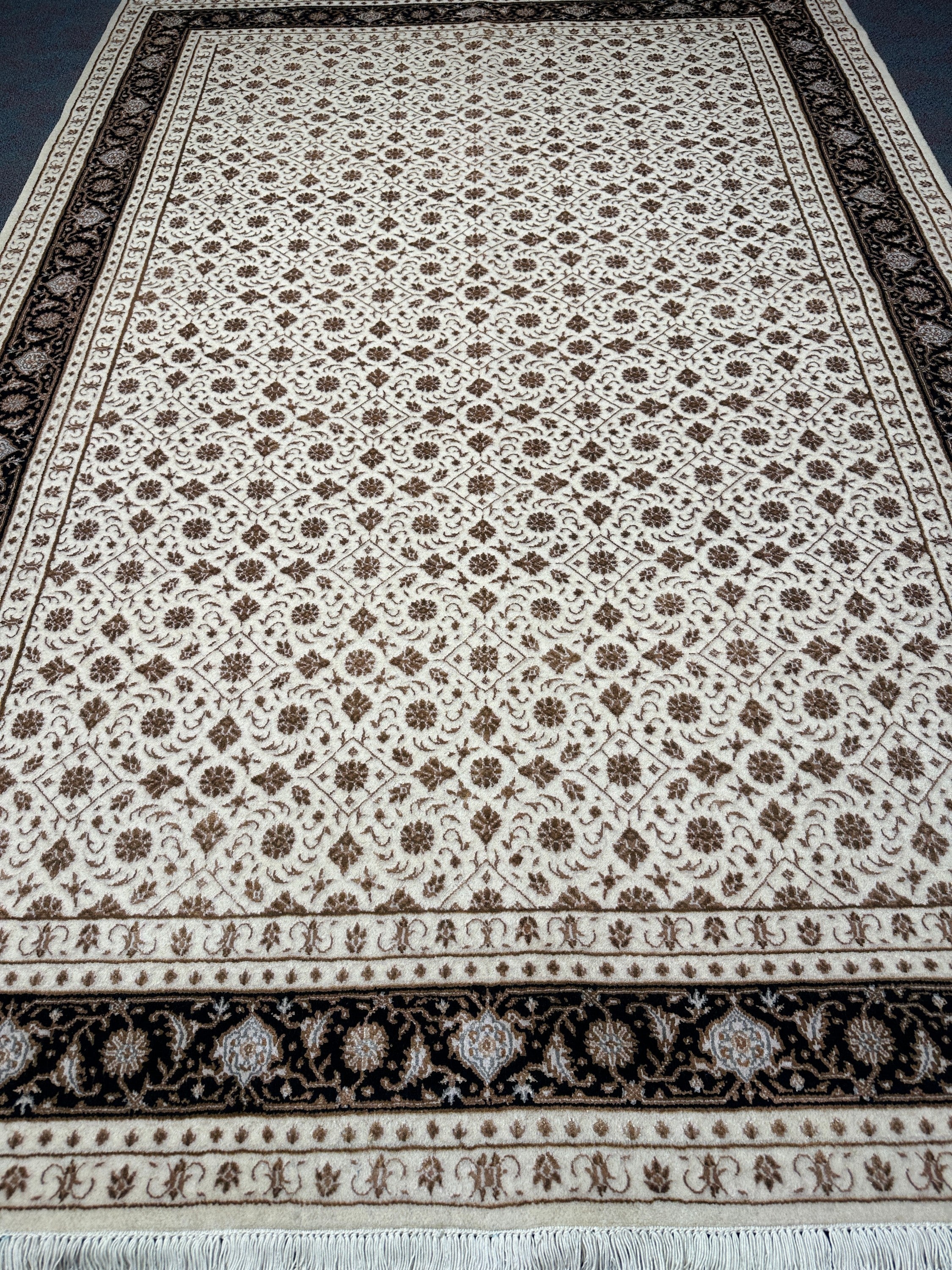 Herati Rug - 247 cm x 171 cm
