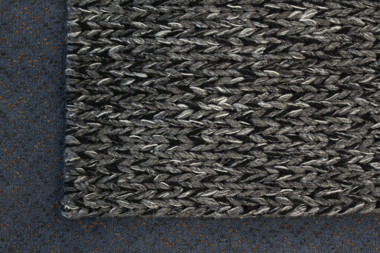Indian Handwoven Rug - 233 cm x 131 cm