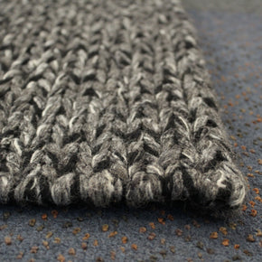 Indian Handwoven Rug - 233 cm x 131 cm