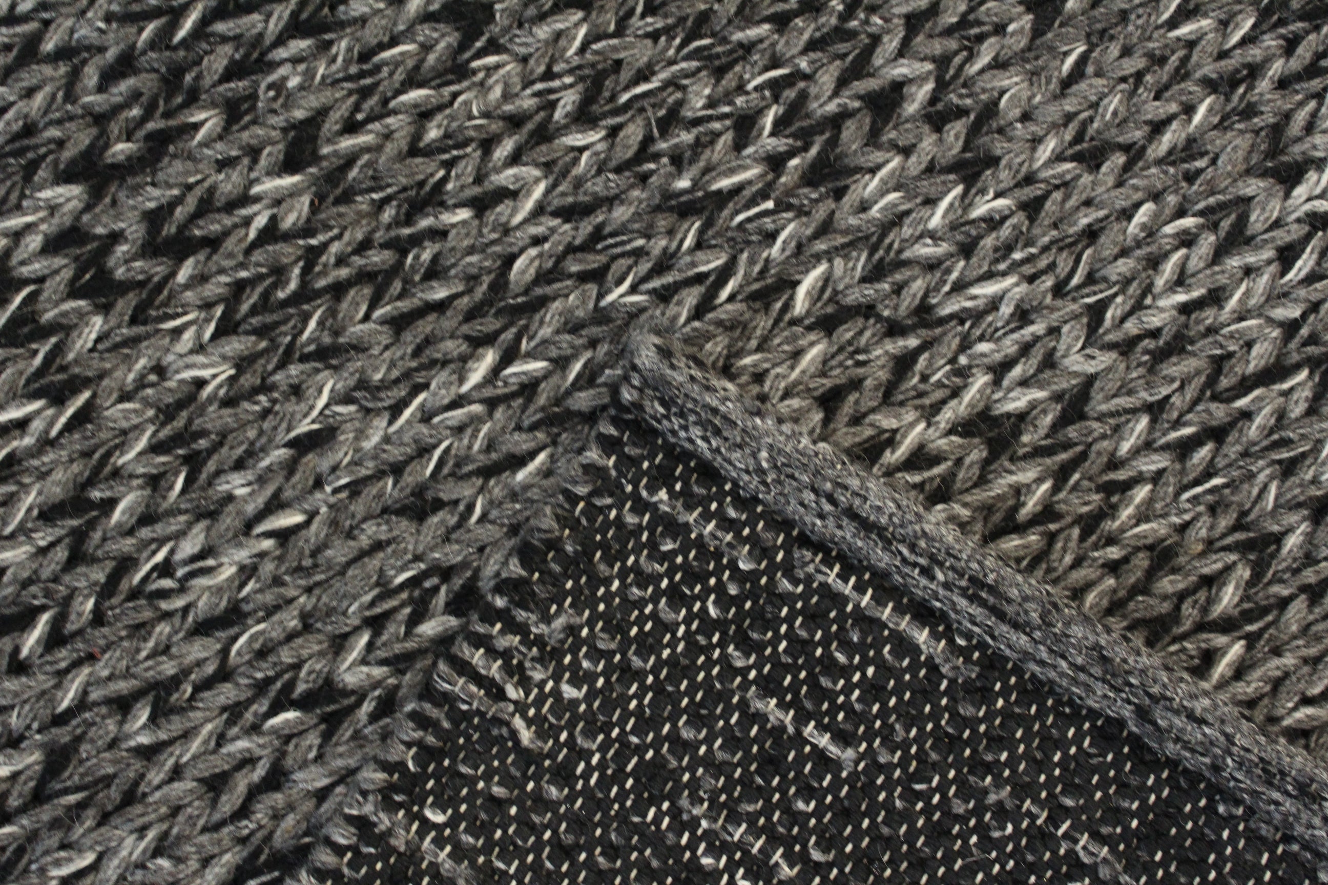 Indian Handwoven Rug - 233 cm x 131 cm