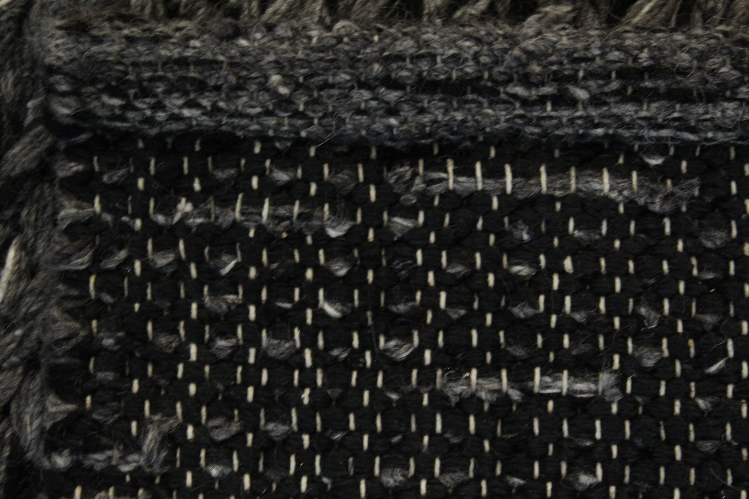 Indian Handwoven Rug - 233 cm x 131 cm
