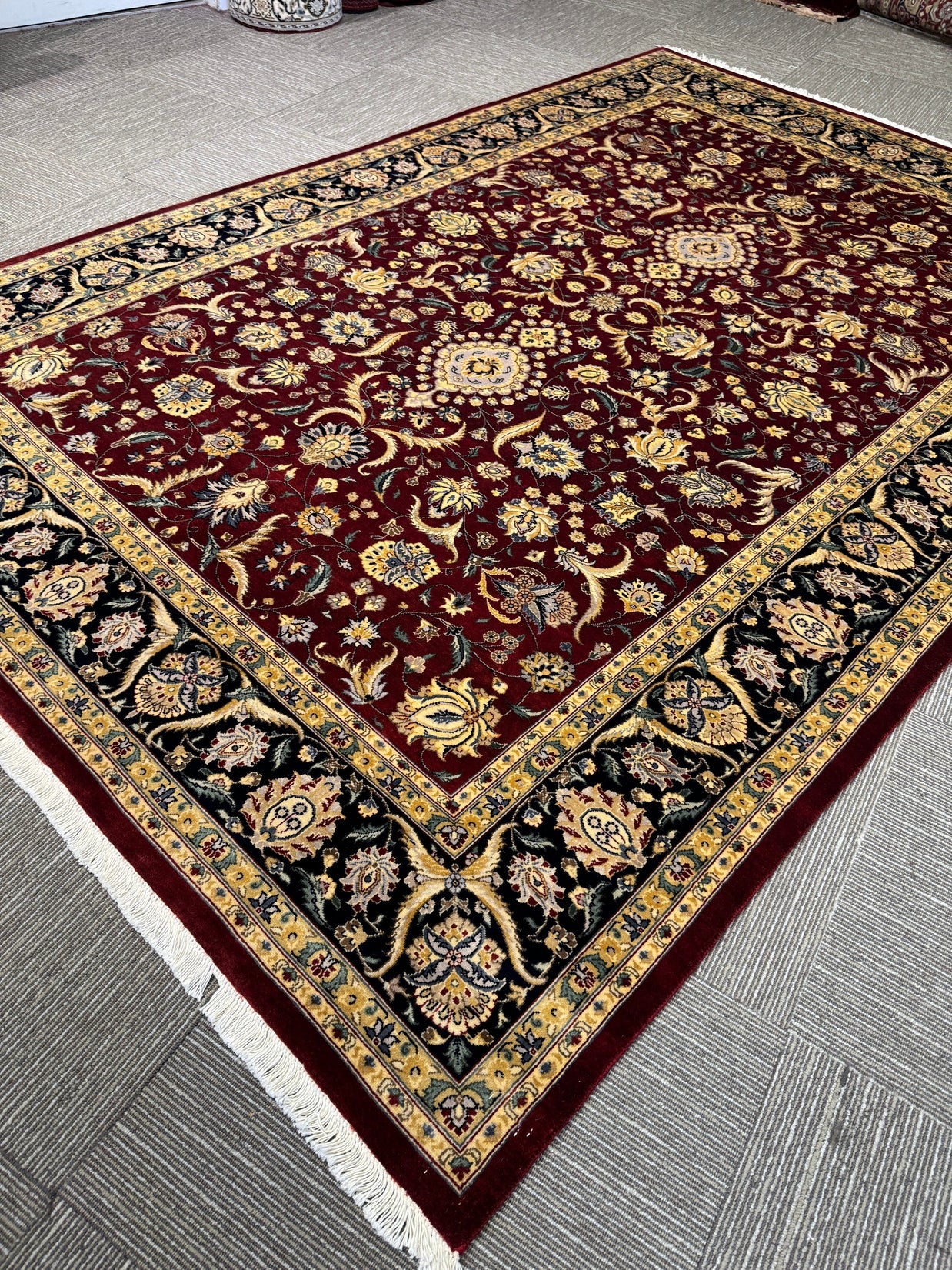 Kashmiri - 275 cm x 185 cm
