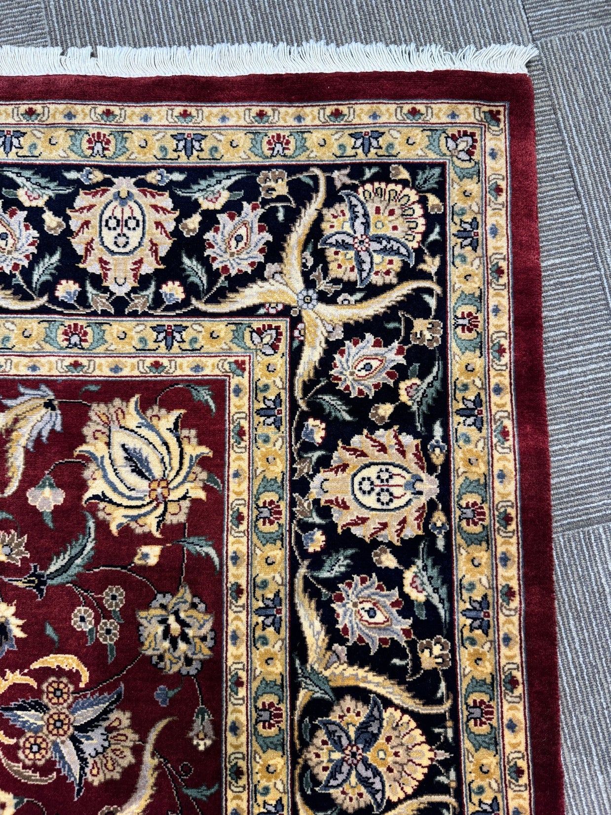 Kashmiri - 275 cm x 185 cm