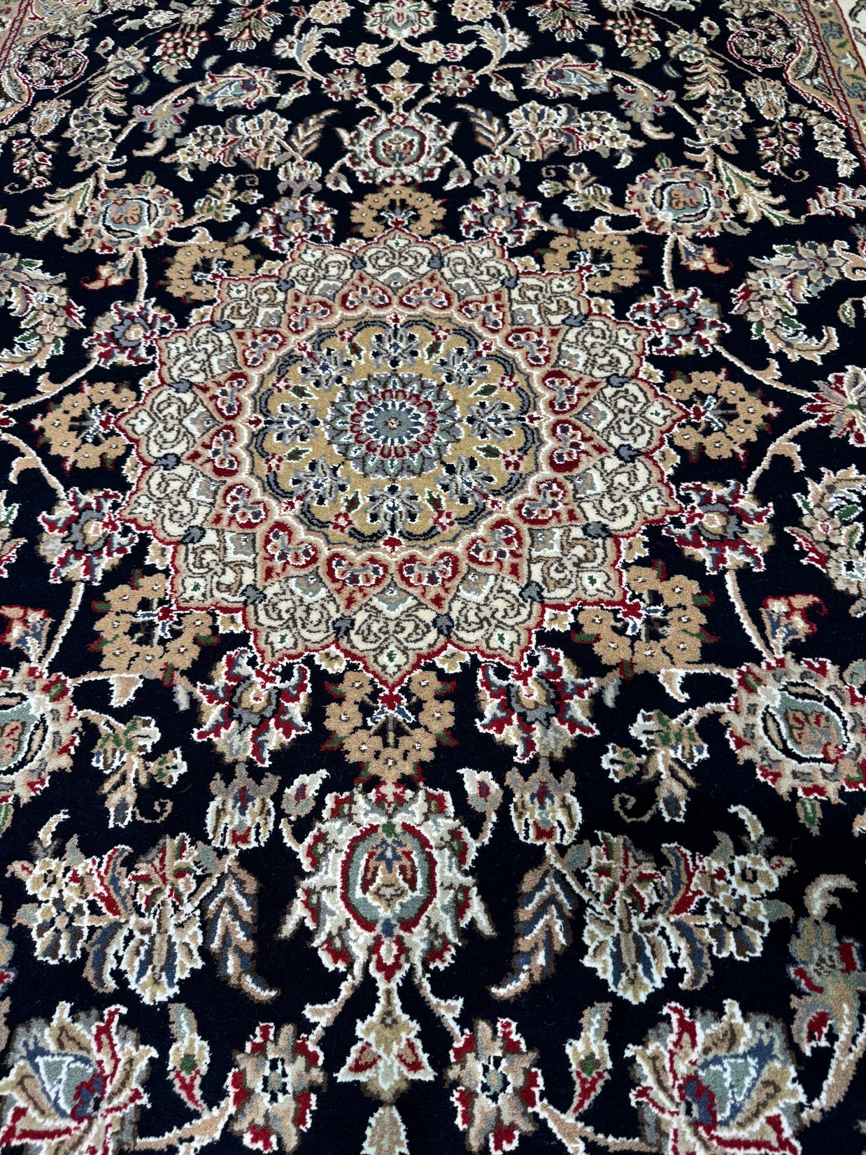 Nain - 270 cm x 176 cm