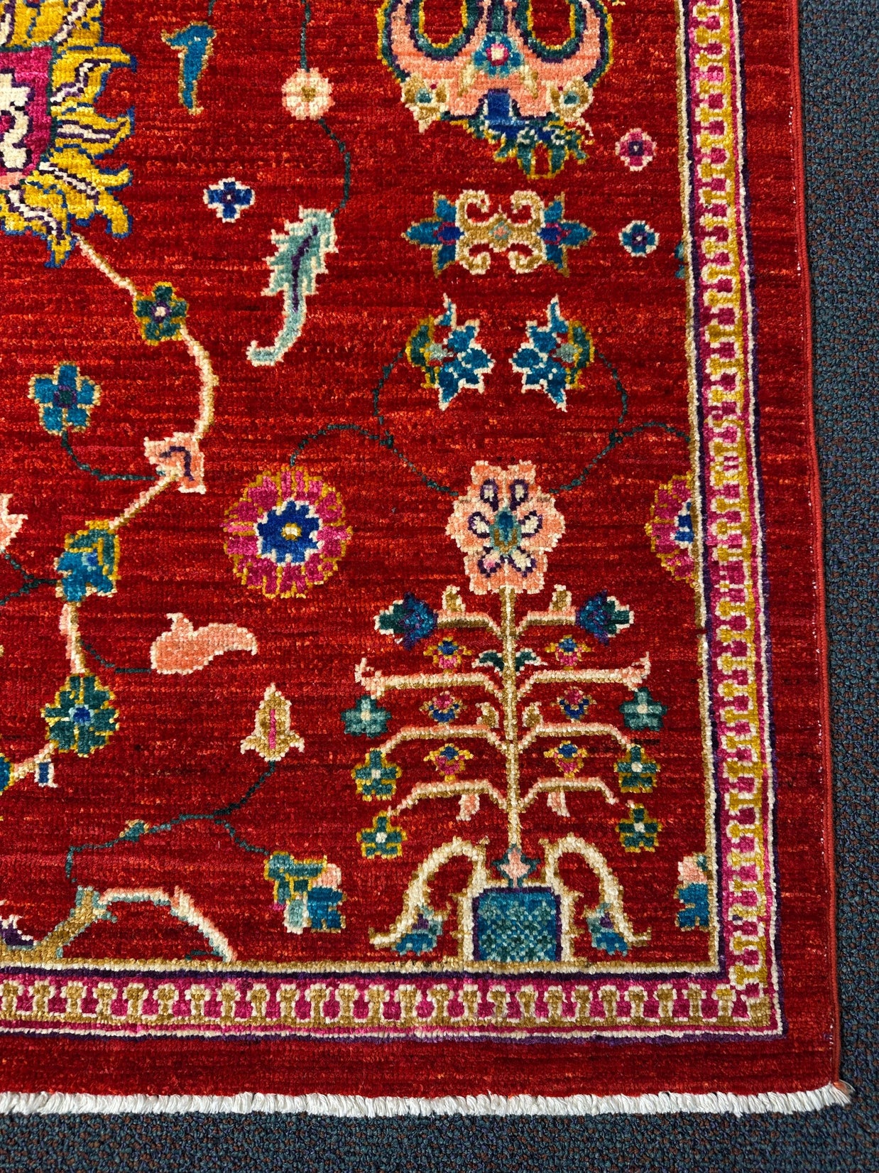 Khurjeen Rug - 224 cm x 165 cm