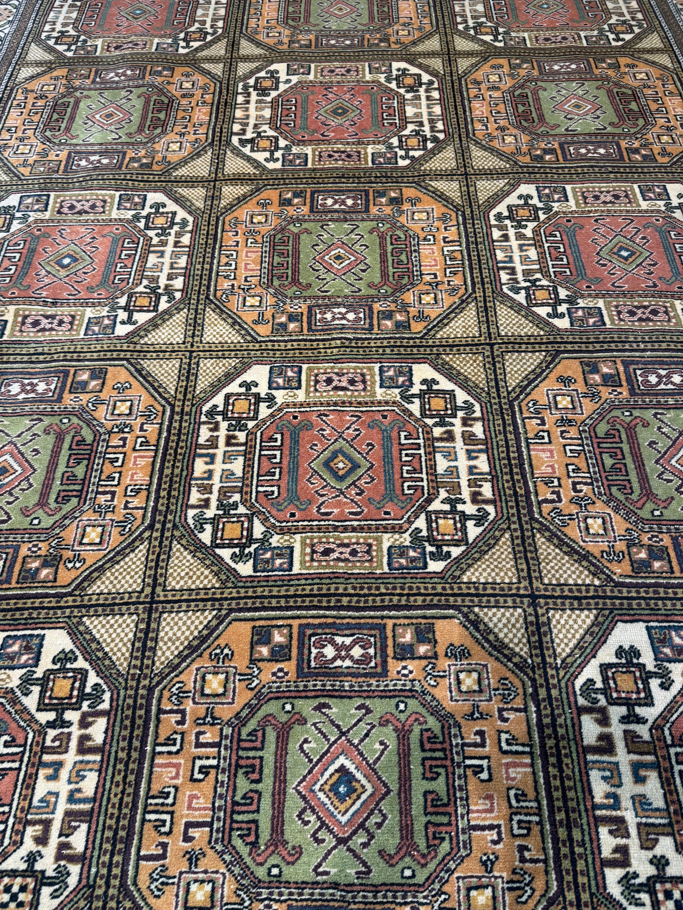 Turkish Rug - 300 cm x 200 cm