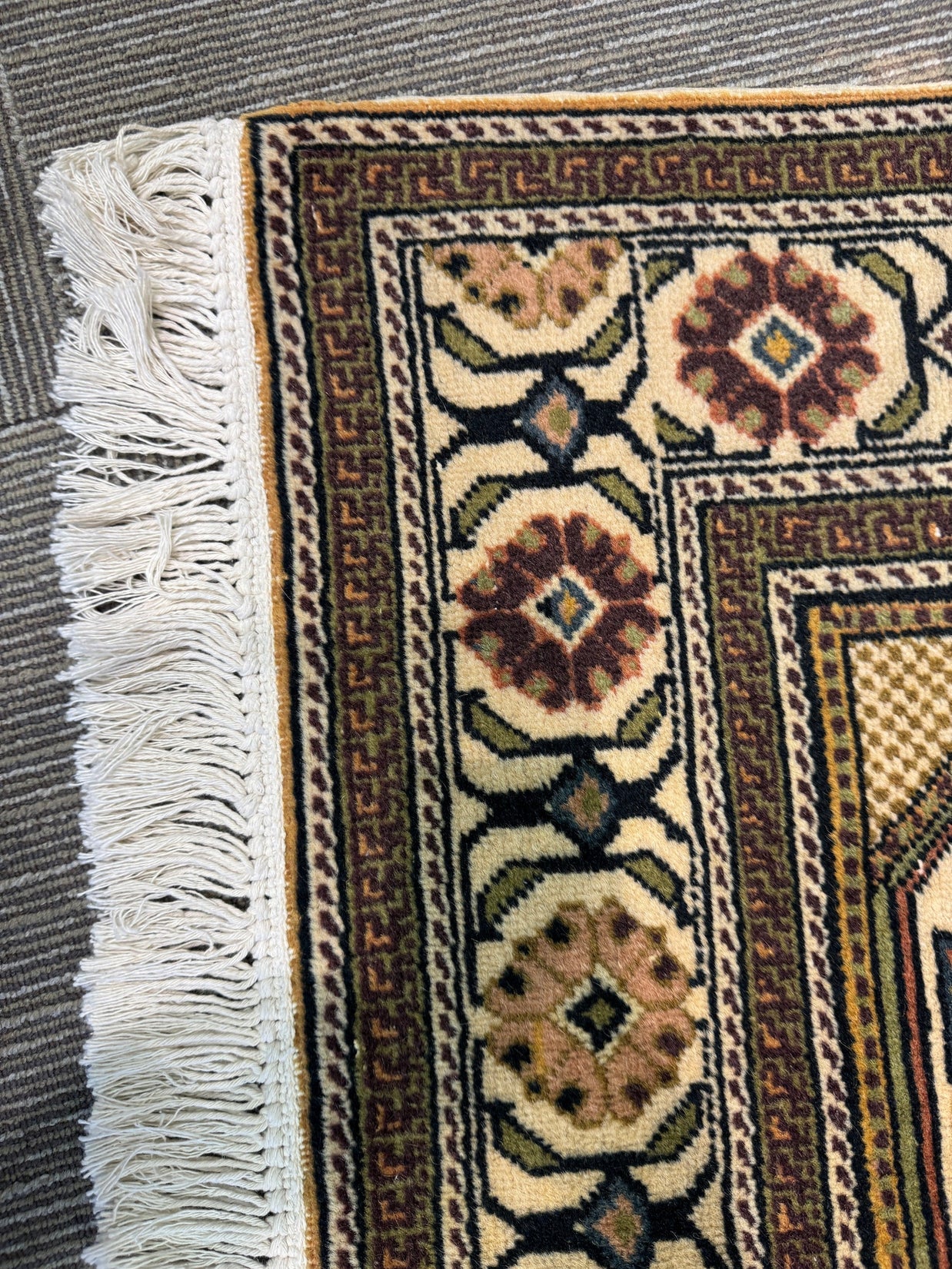 Turkish Rug - 300 cm x 200 cm