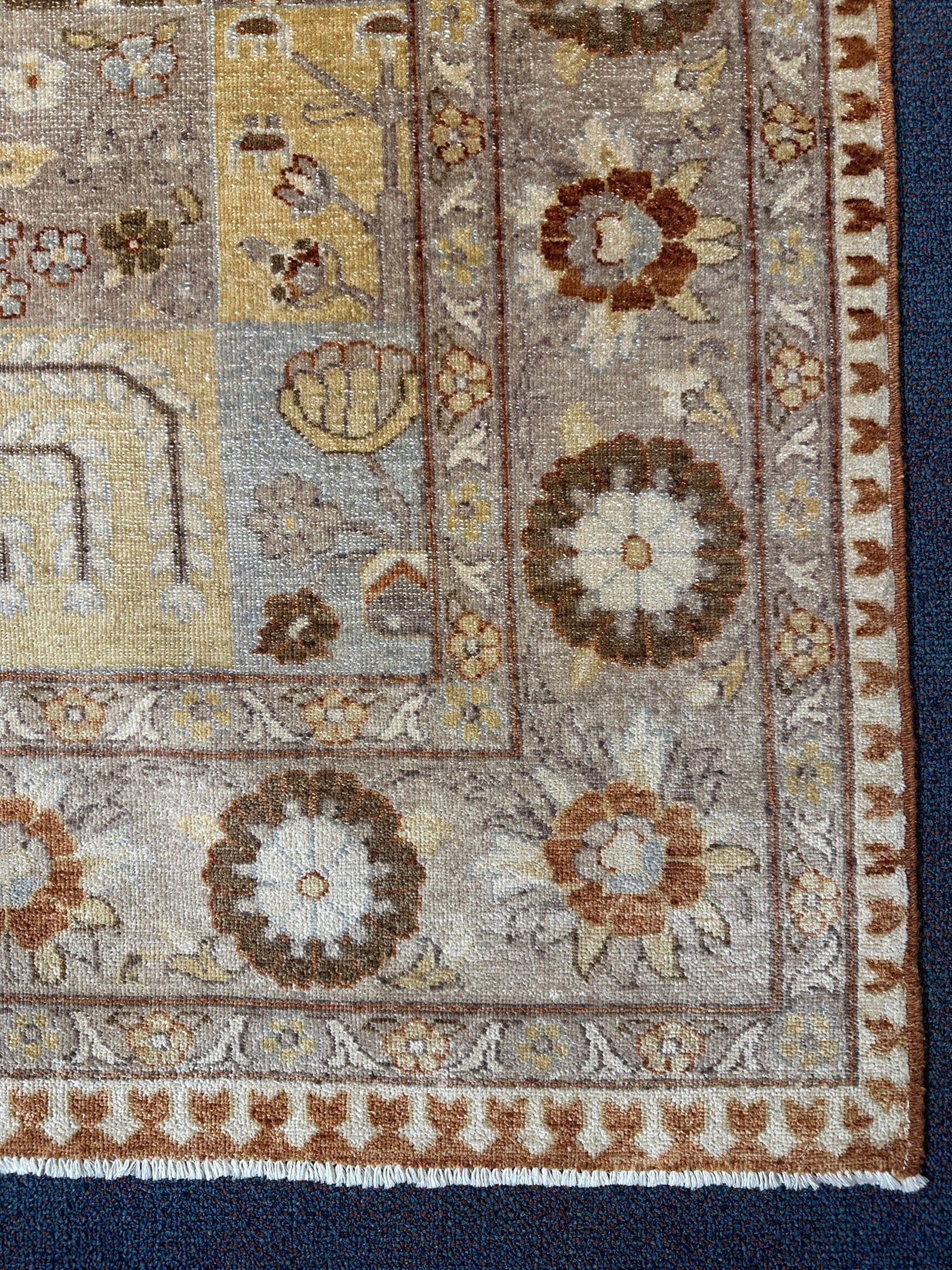 Chobi Rug - 206 cm x 194 cm