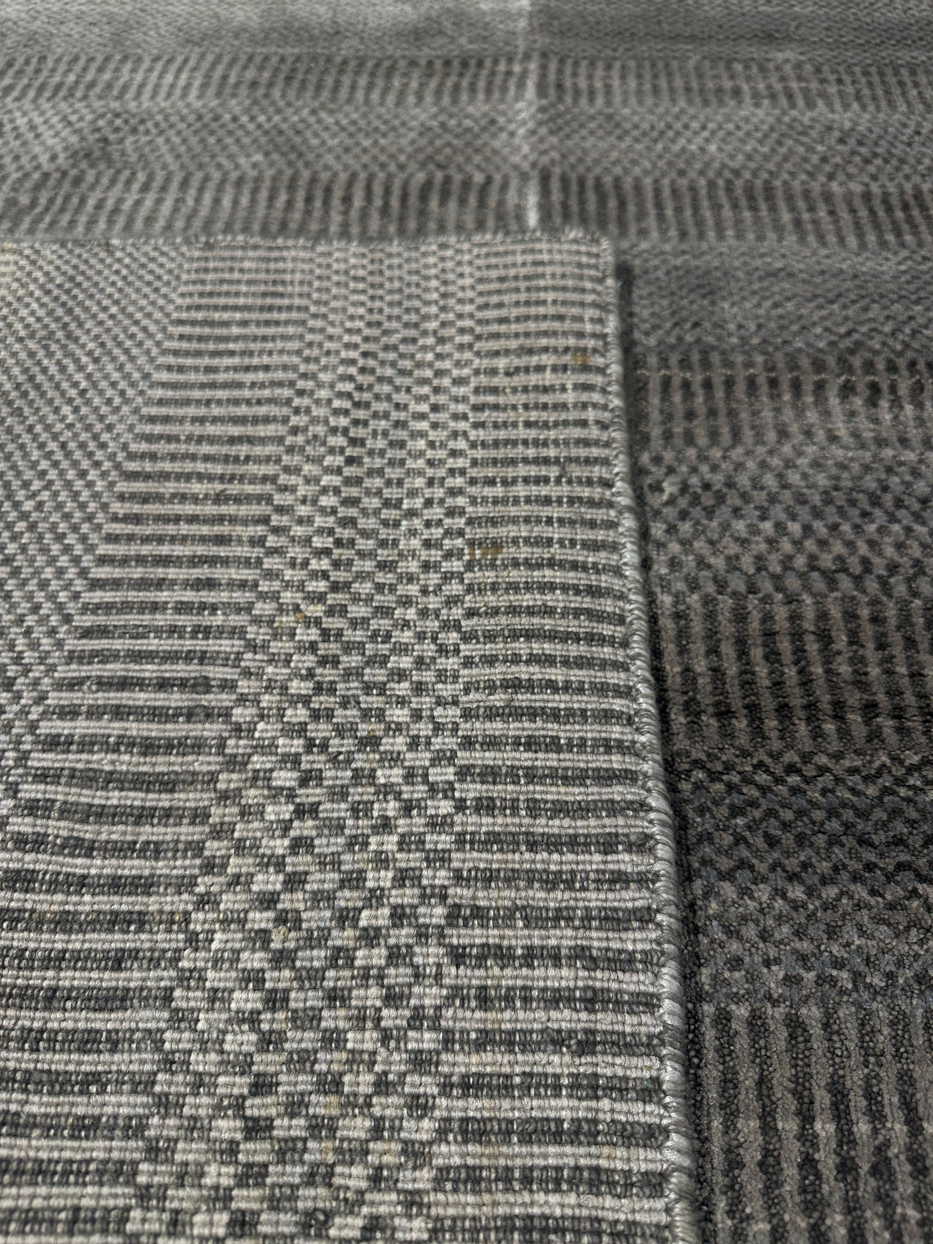 Modern Rug - 245 cm x 168 cm