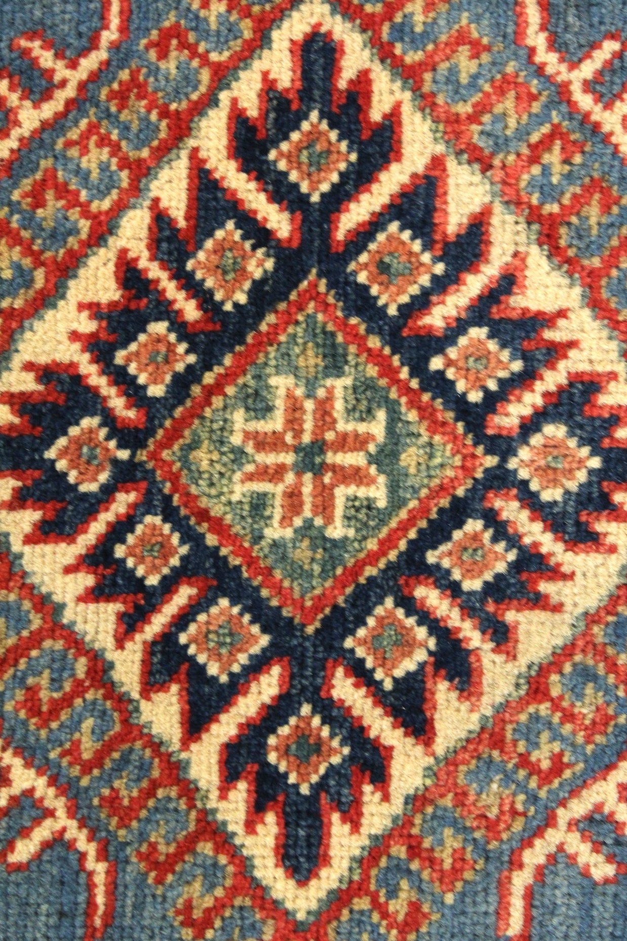 Kazak Rug - 181 cm x 123 cm