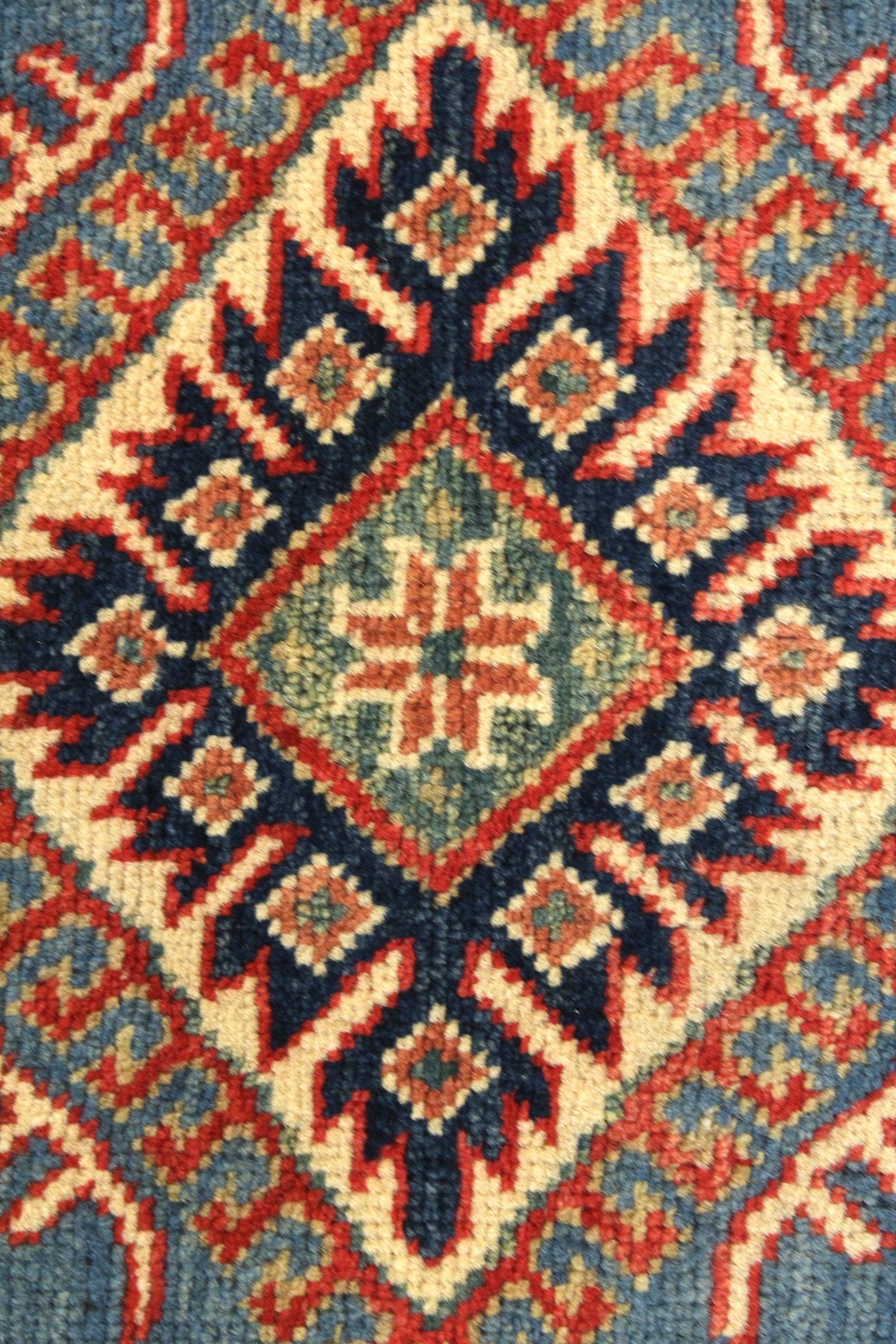 Kazak Rug - 181 cm x 123 cm