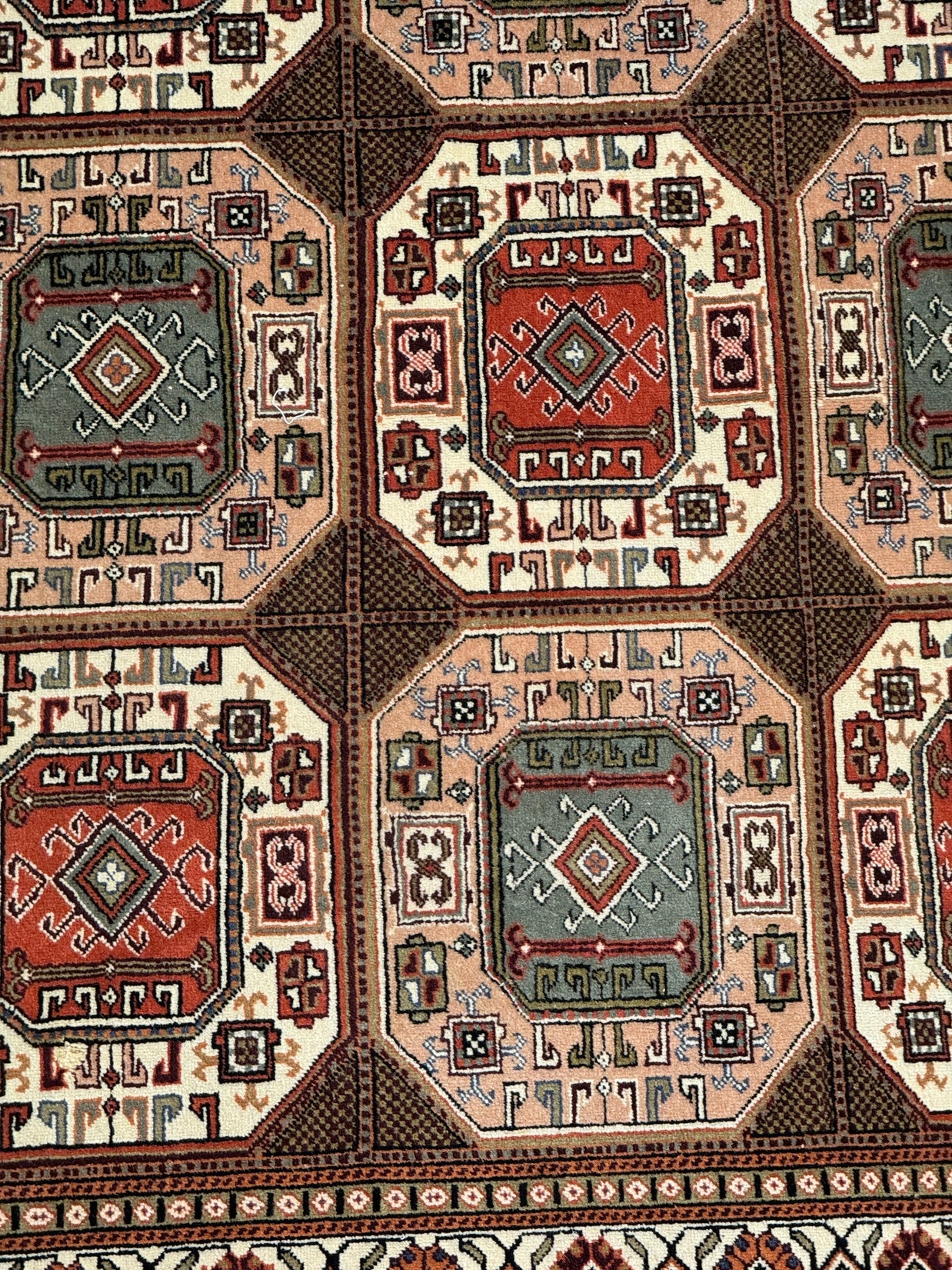 Turkish Rug - 300 cm x 200 cm